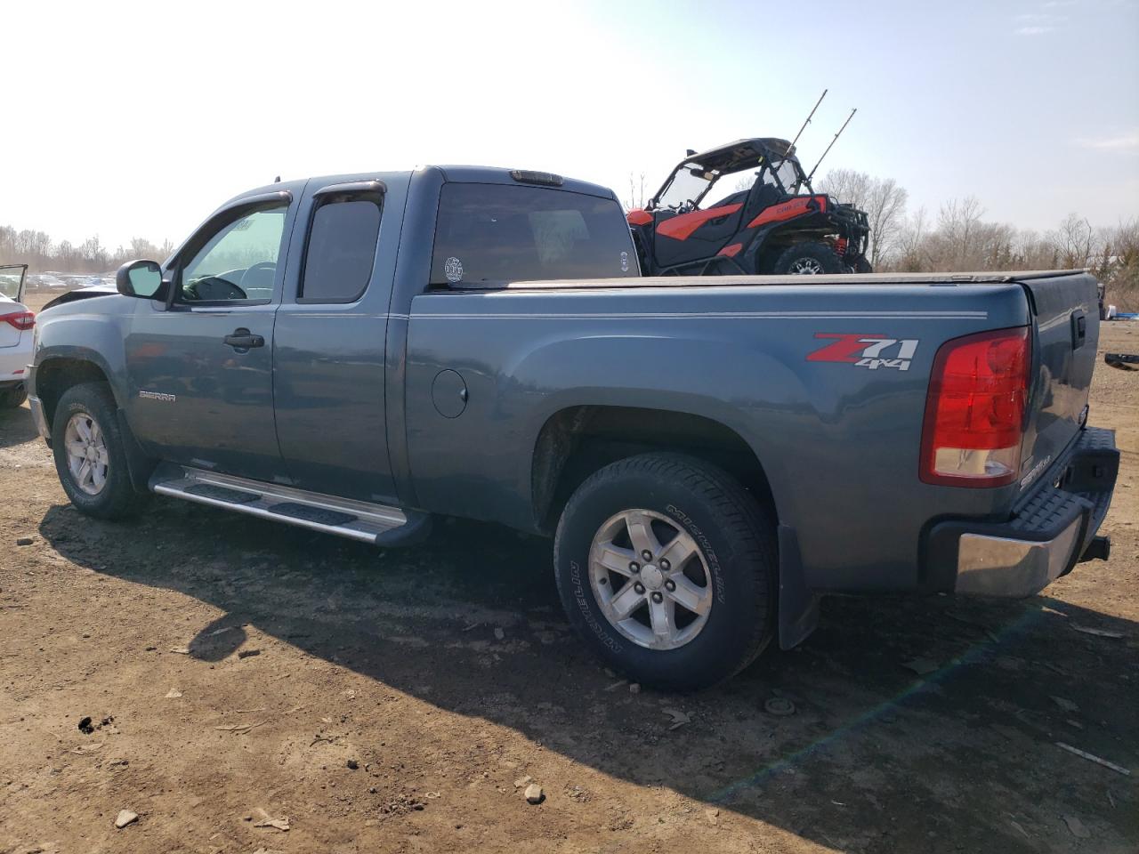 Photo 1 VIN: 1GTR2VE36BZ129778 - GMC SIERRA 