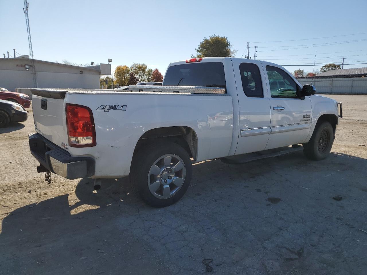 Photo 2 VIN: 1GTR2VE37BZ279916 - GMC SIERRA 