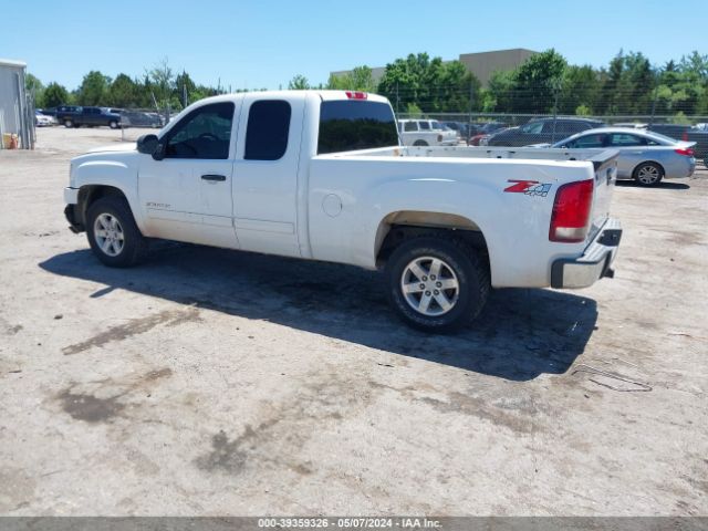 Photo 2 VIN: 1GTR2VE37BZ445741 - GMC SIERRA 