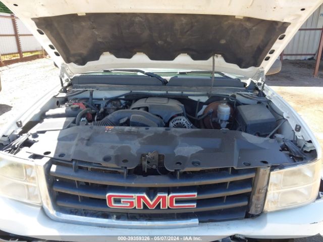 Photo 9 VIN: 1GTR2VE37BZ445741 - GMC SIERRA 