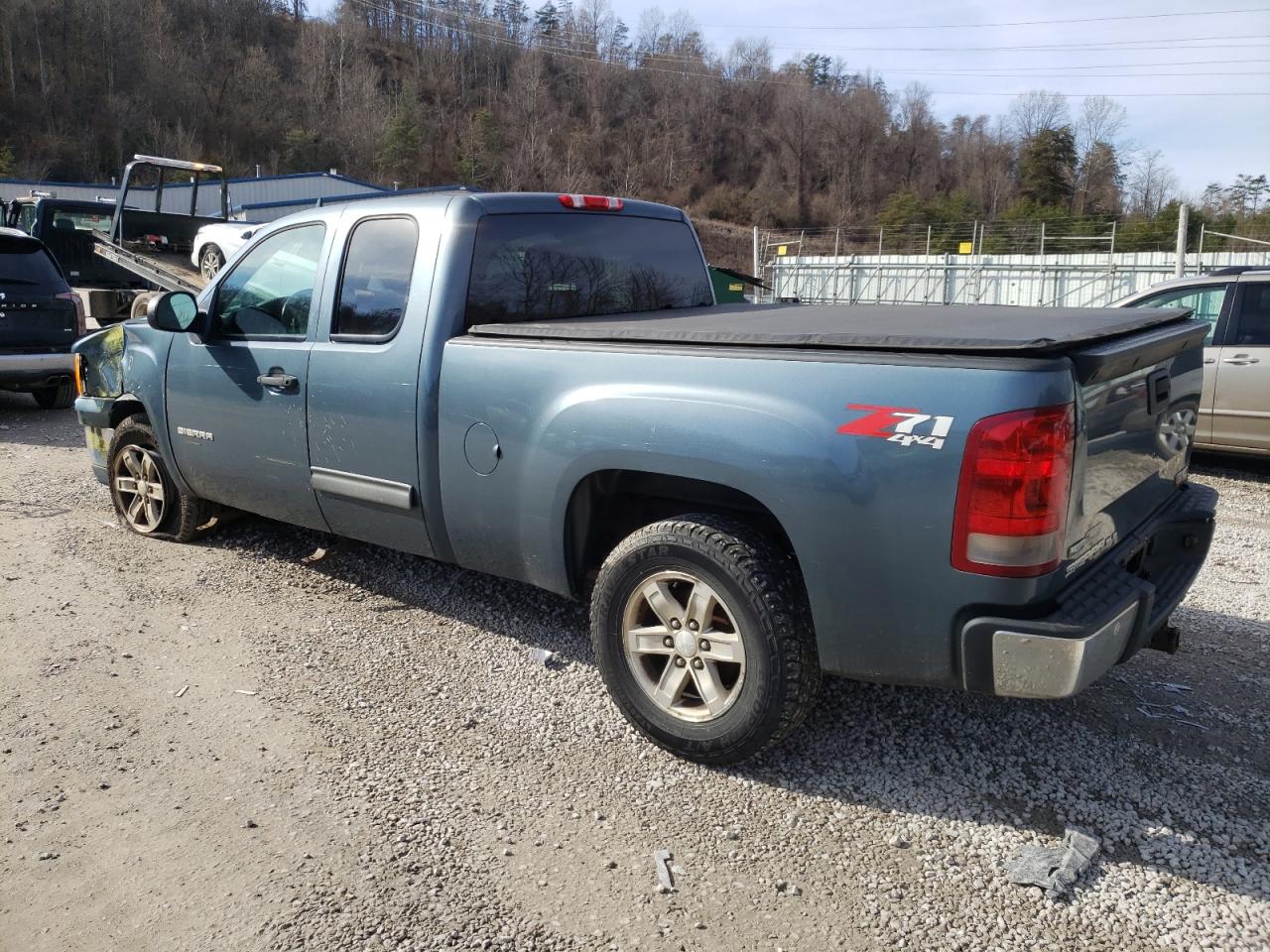 Photo 1 VIN: 1GTR2VE3XBZ105287 - GMC SIERRA 