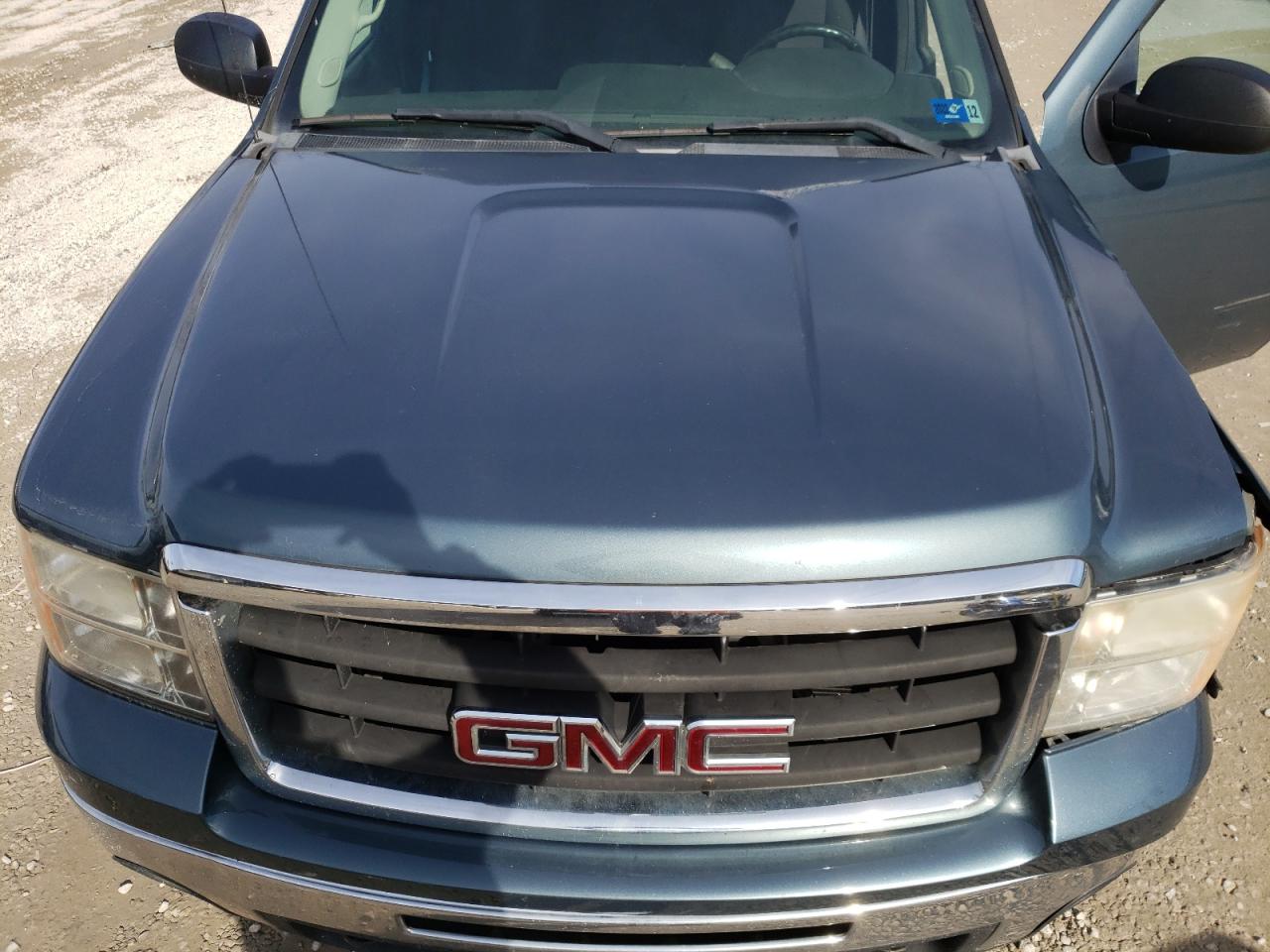 Photo 10 VIN: 1GTR2VE3XBZ105287 - GMC SIERRA 