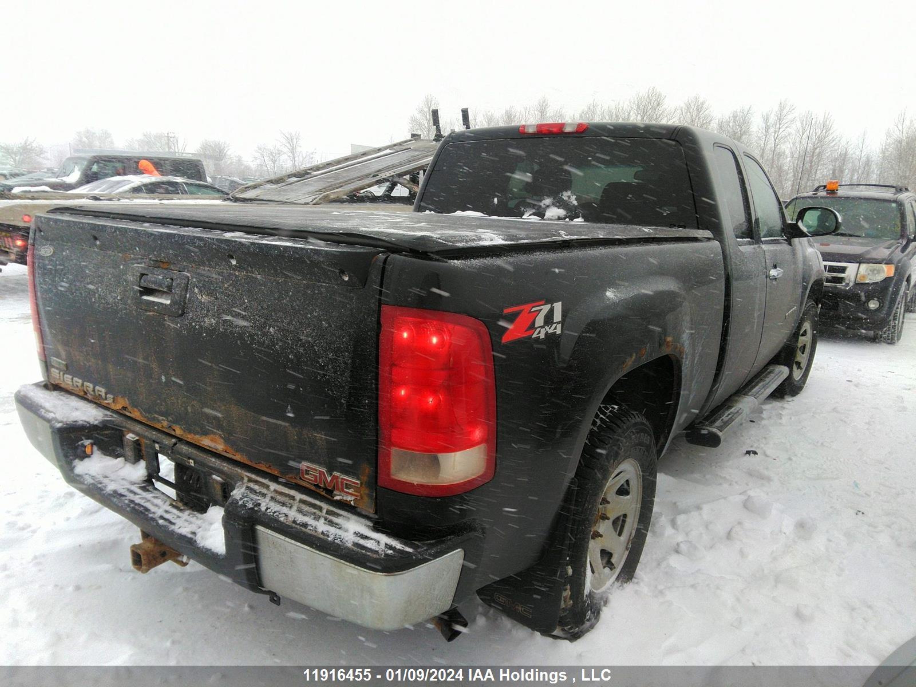 Photo 3 VIN: 1GTR2VE3XBZ199025 - GMC SIERRA 