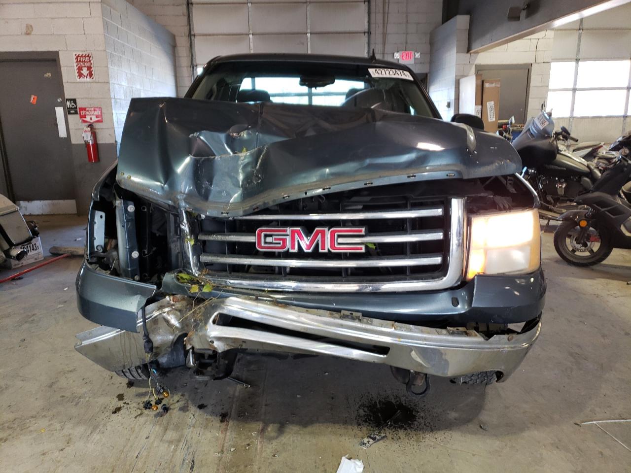 Photo 4 VIN: 1GTR2VE72DZ273298 - GMC SIERRA 