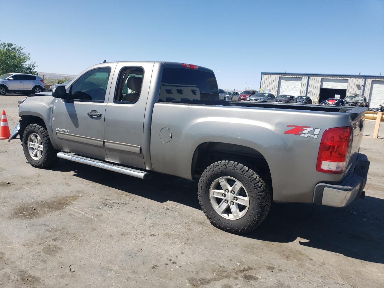 Photo 1 VIN: 1GTR2VE72DZ308759 - GMC SIERRA 