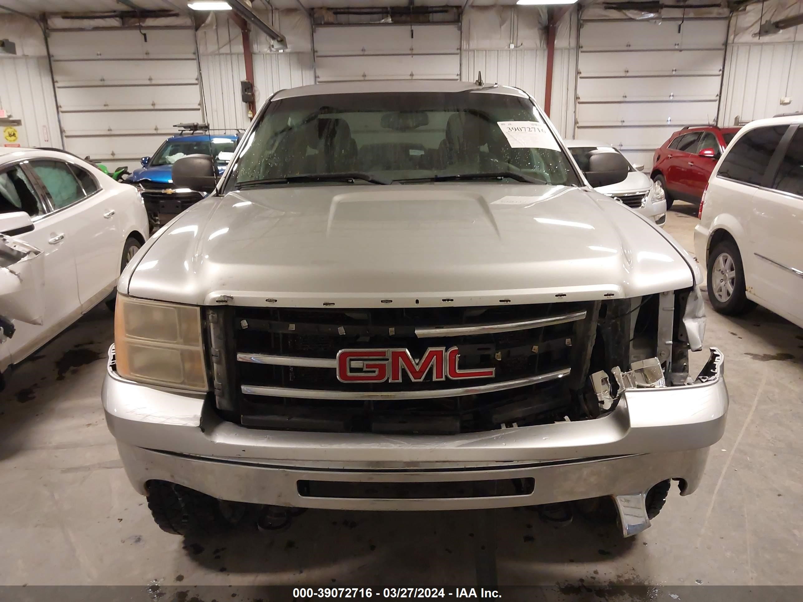 Photo 12 VIN: 1GTR2VE72DZ361073 - GMC SIERRA 