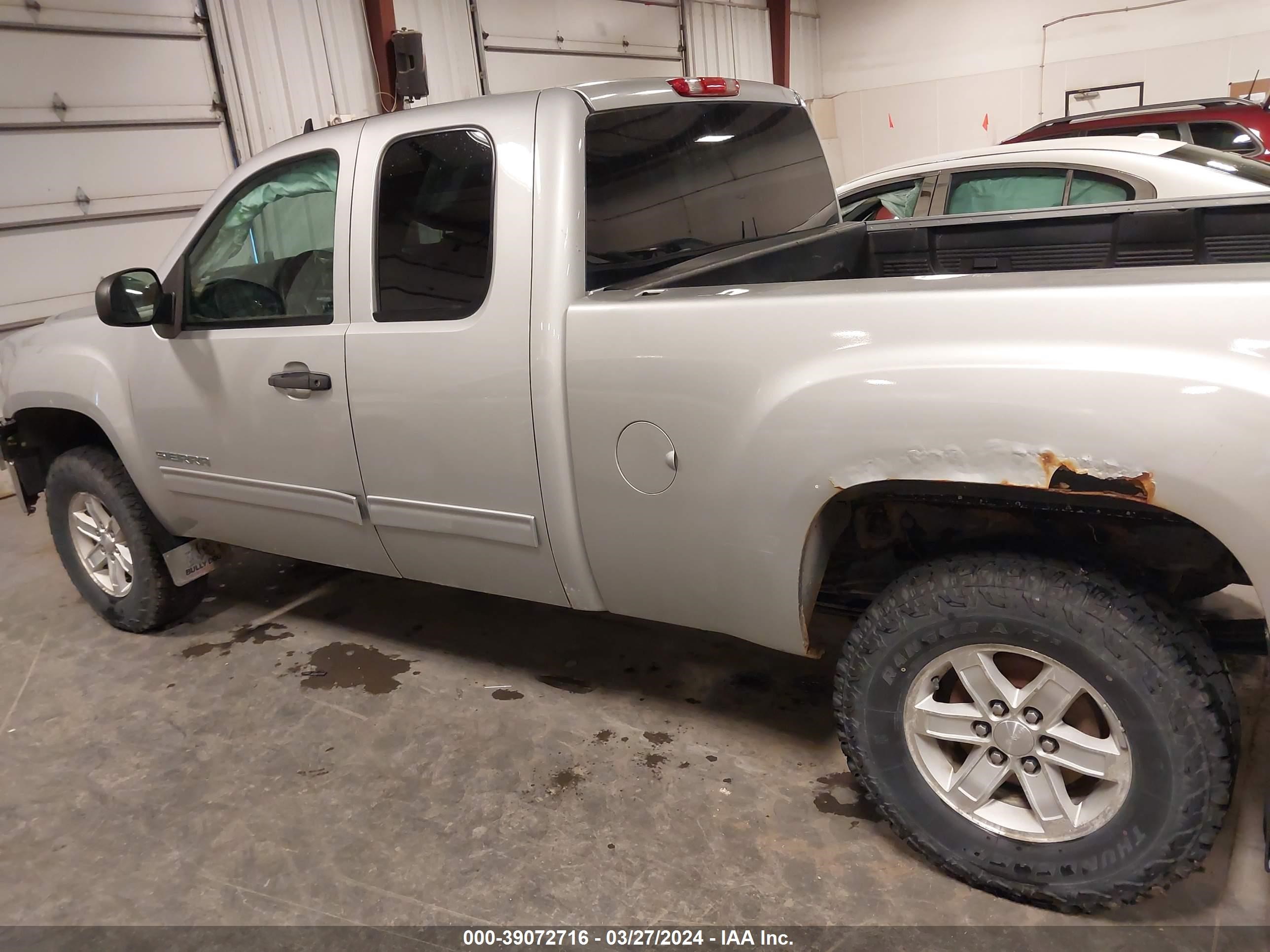 Photo 14 VIN: 1GTR2VE72DZ361073 - GMC SIERRA 