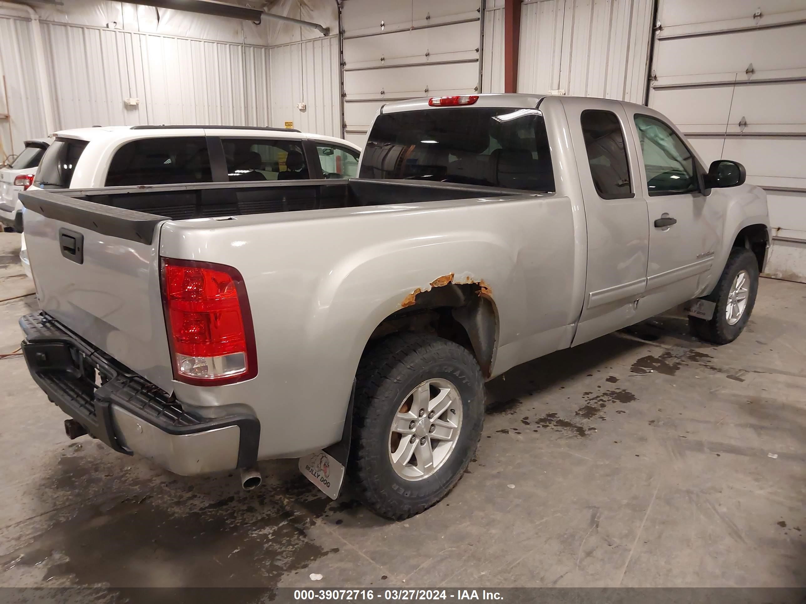 Photo 3 VIN: 1GTR2VE72DZ361073 - GMC SIERRA 