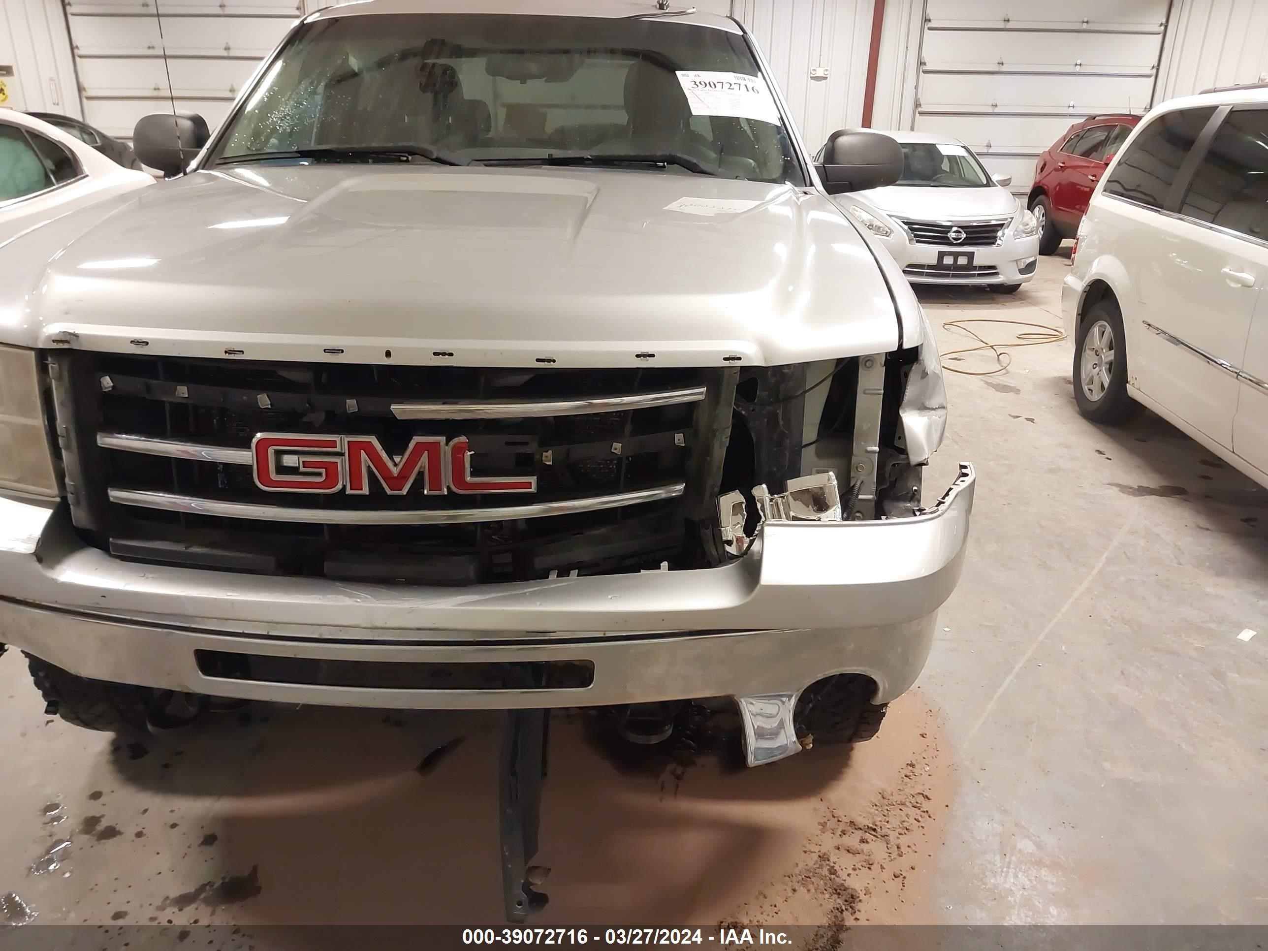 Photo 5 VIN: 1GTR2VE72DZ361073 - GMC SIERRA 