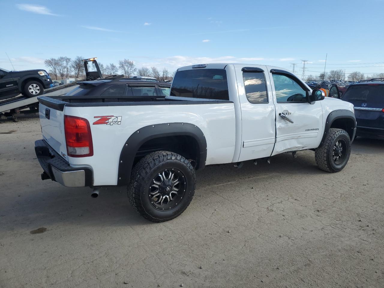 Photo 2 VIN: 1GTR2VE73CZ325178 - GMC SIERRA 