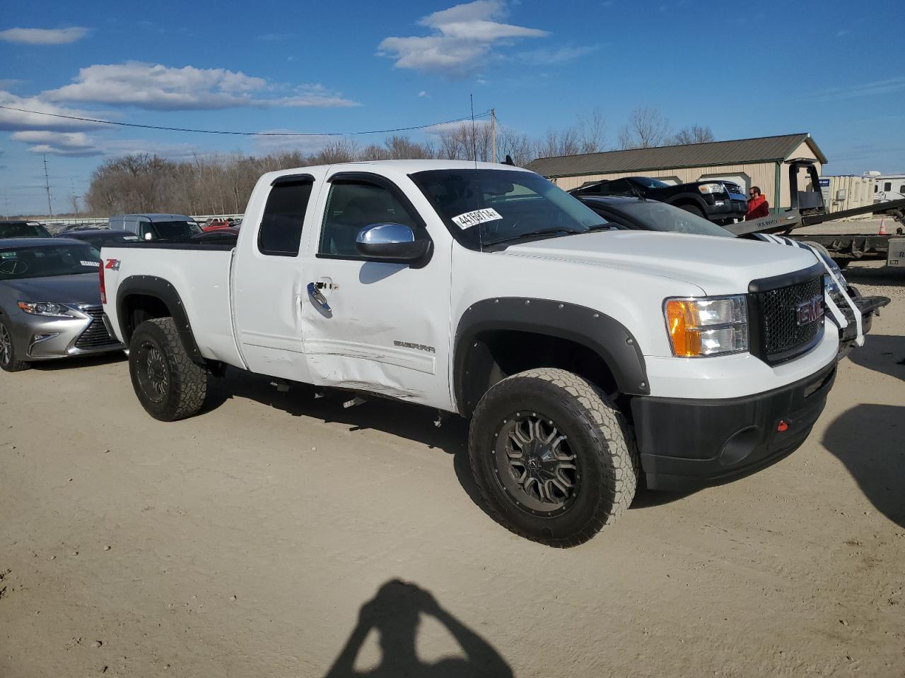 Photo 3 VIN: 1GTR2VE73CZ325178 - GMC SIERRA 