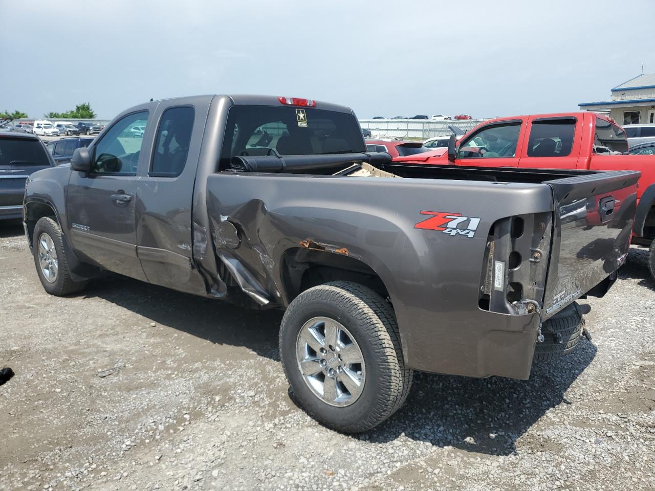 Photo 1 VIN: 1GTR2VE74DZ209361 - GMC SIERRA 