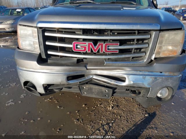 Photo 5 VIN: 1GTR2VE75CZ200697 - GMC SIERRA 1500 