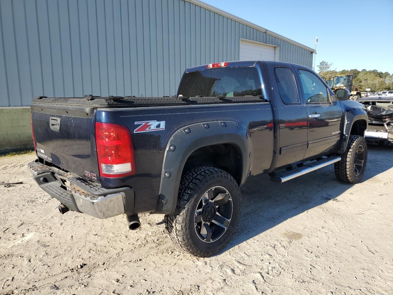 Photo 2 VIN: 1GTR2VE75CZ290823 - GMC SIERRA 