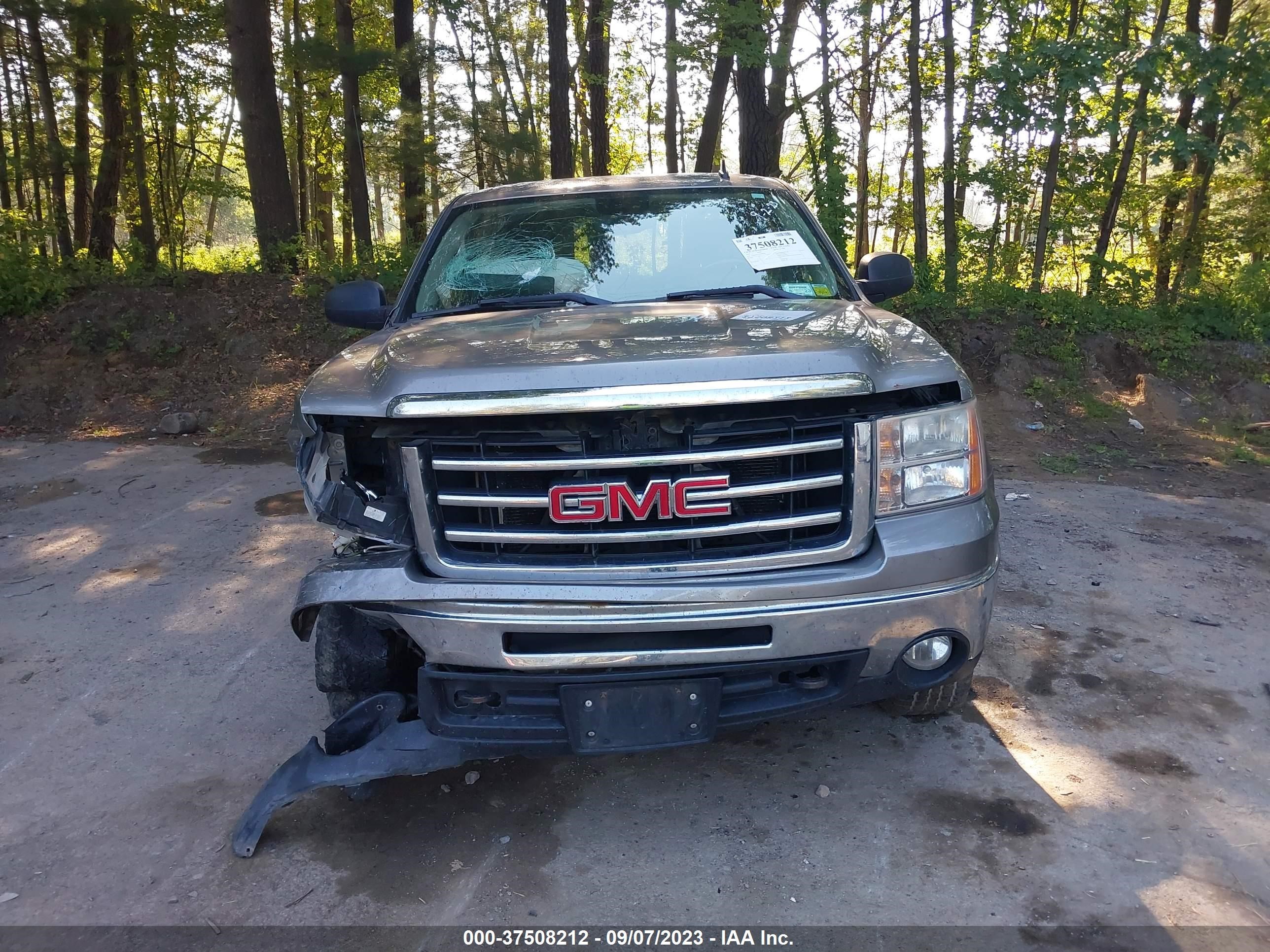 Photo 11 VIN: 1GTR2VE75CZ298338 - GMC SIERRA 