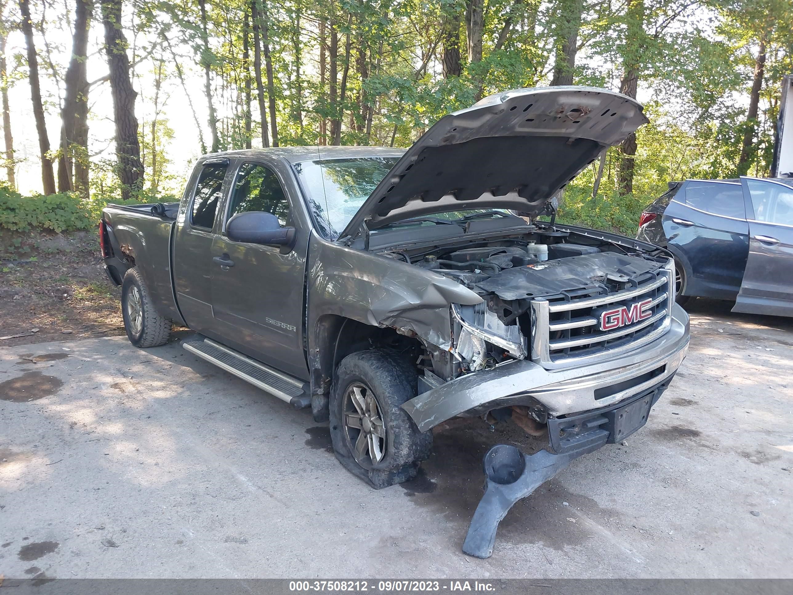 Photo 5 VIN: 1GTR2VE75CZ298338 - GMC SIERRA 