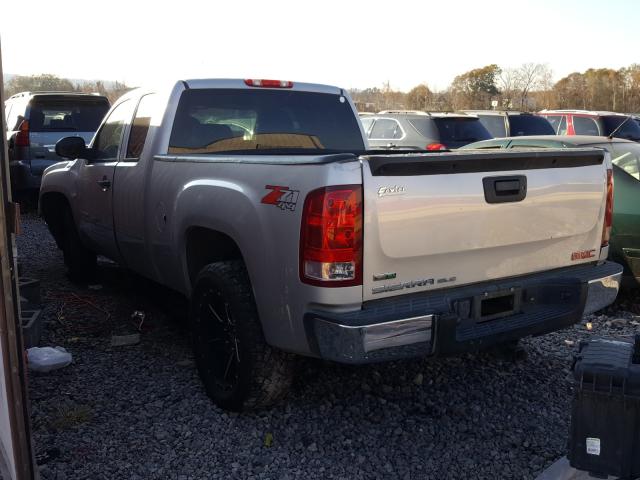 Photo 2 VIN: 1GTR2VE78CZ170398 - GMC SIERRA 