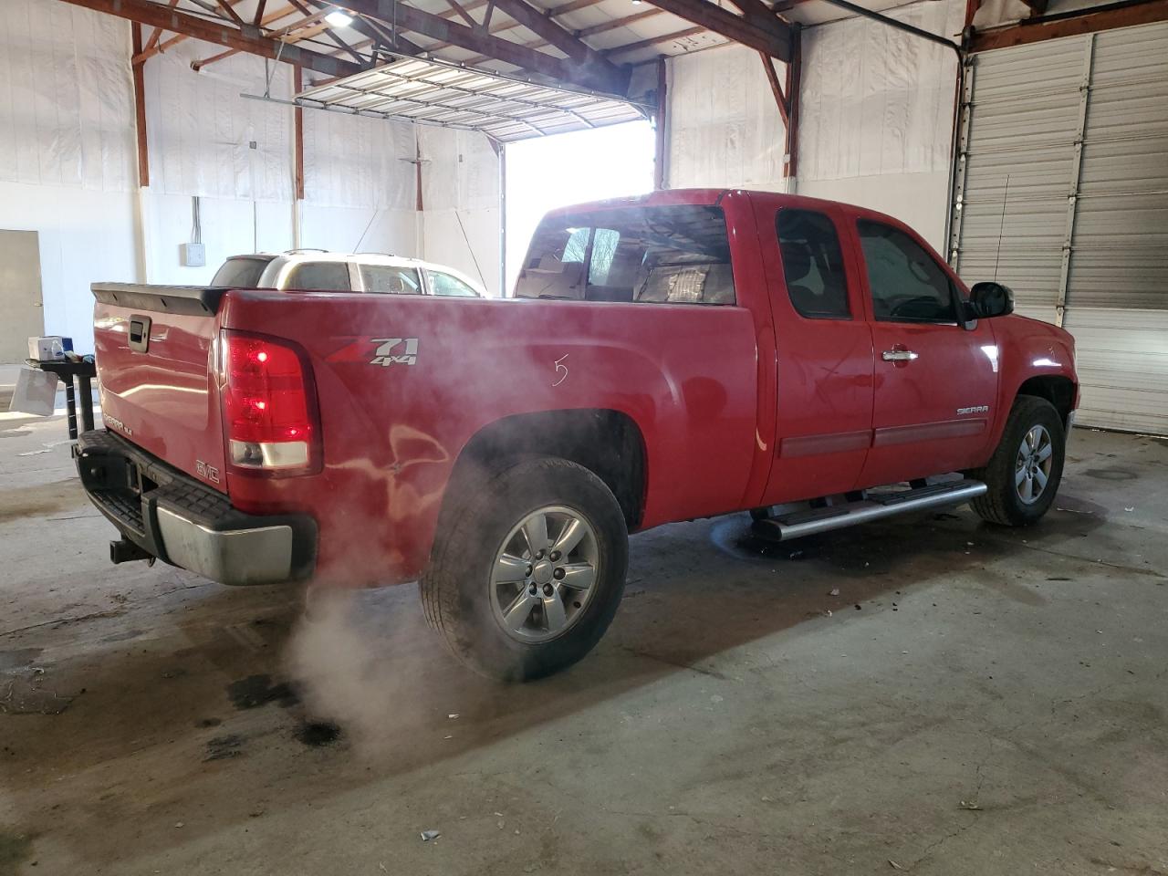 Photo 2 VIN: 1GTR2VE78DZ115614 - GMC SIERRA 