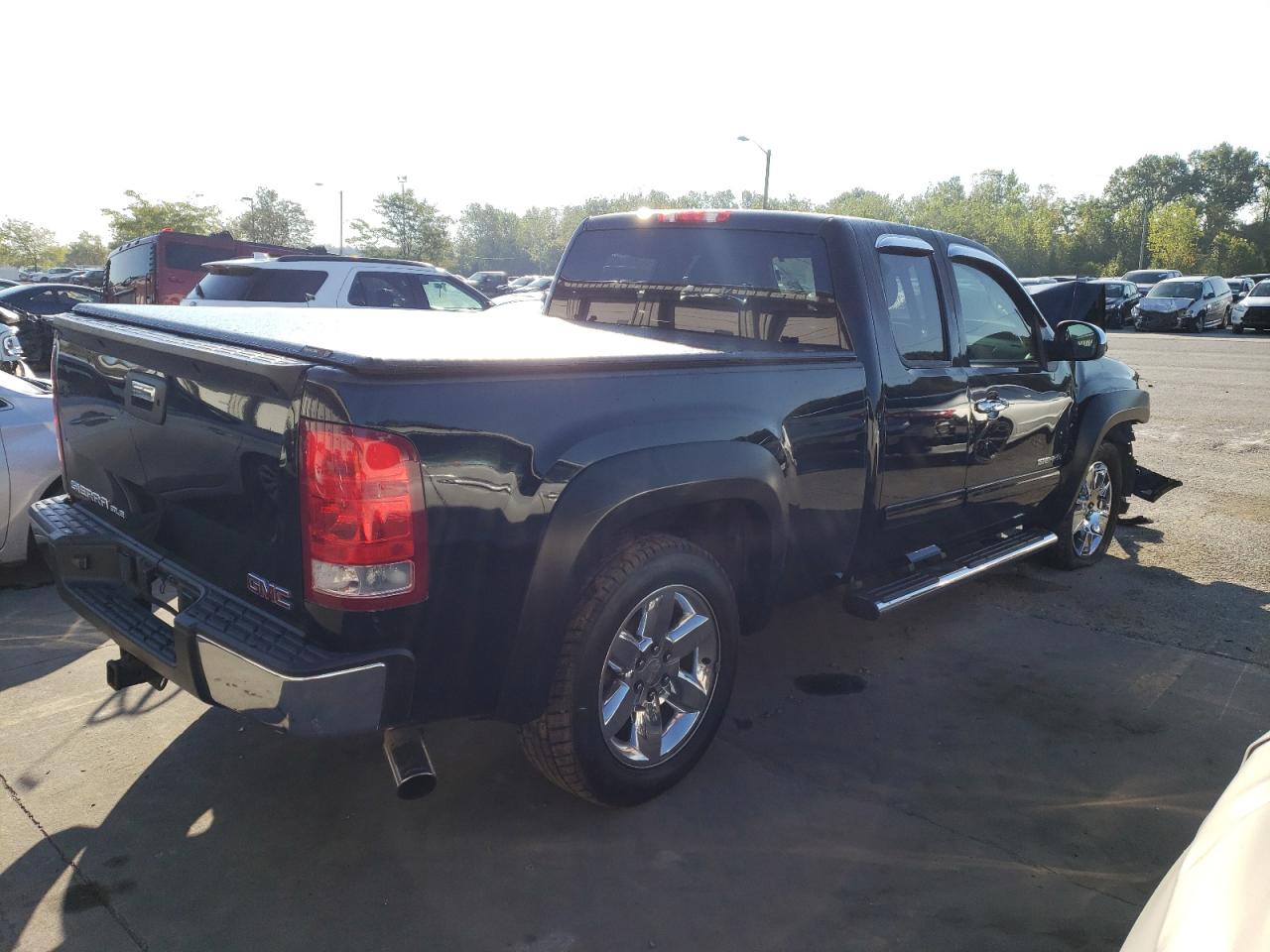 Photo 2 VIN: 1GTR2VE7XCZ339577 - GMC SIERRA 