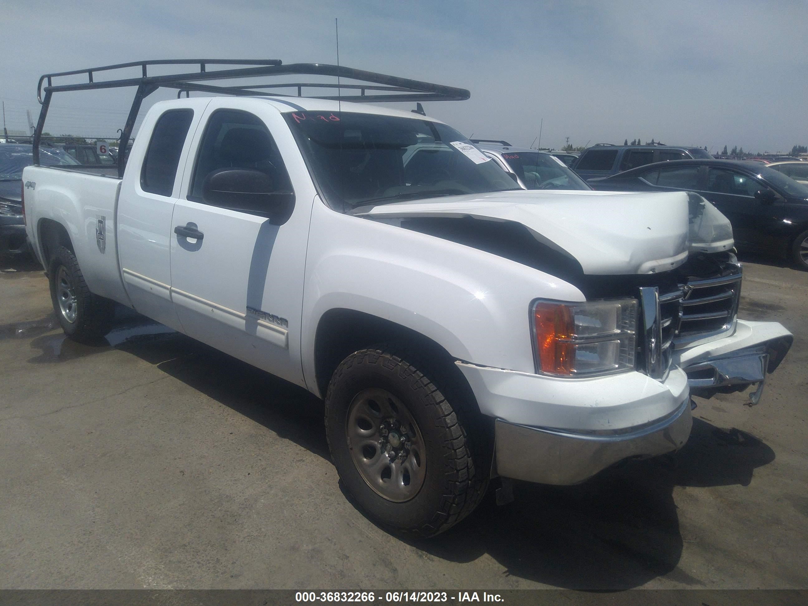 Photo 0 VIN: 1GTR2VEA8CZ283540 - GMC SIERRA 