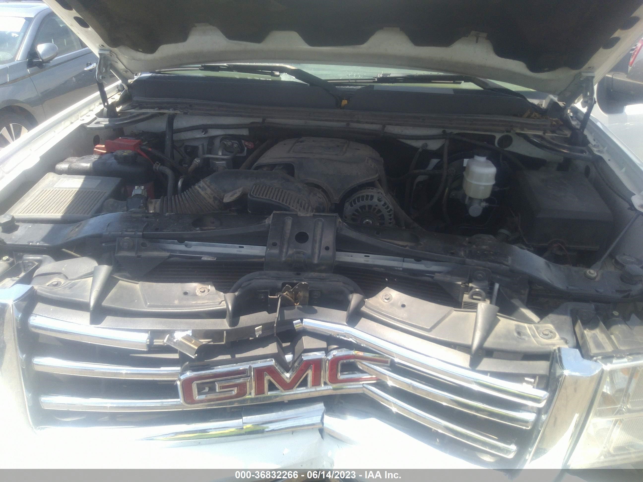 Photo 9 VIN: 1GTR2VEA8CZ283540 - GMC SIERRA 