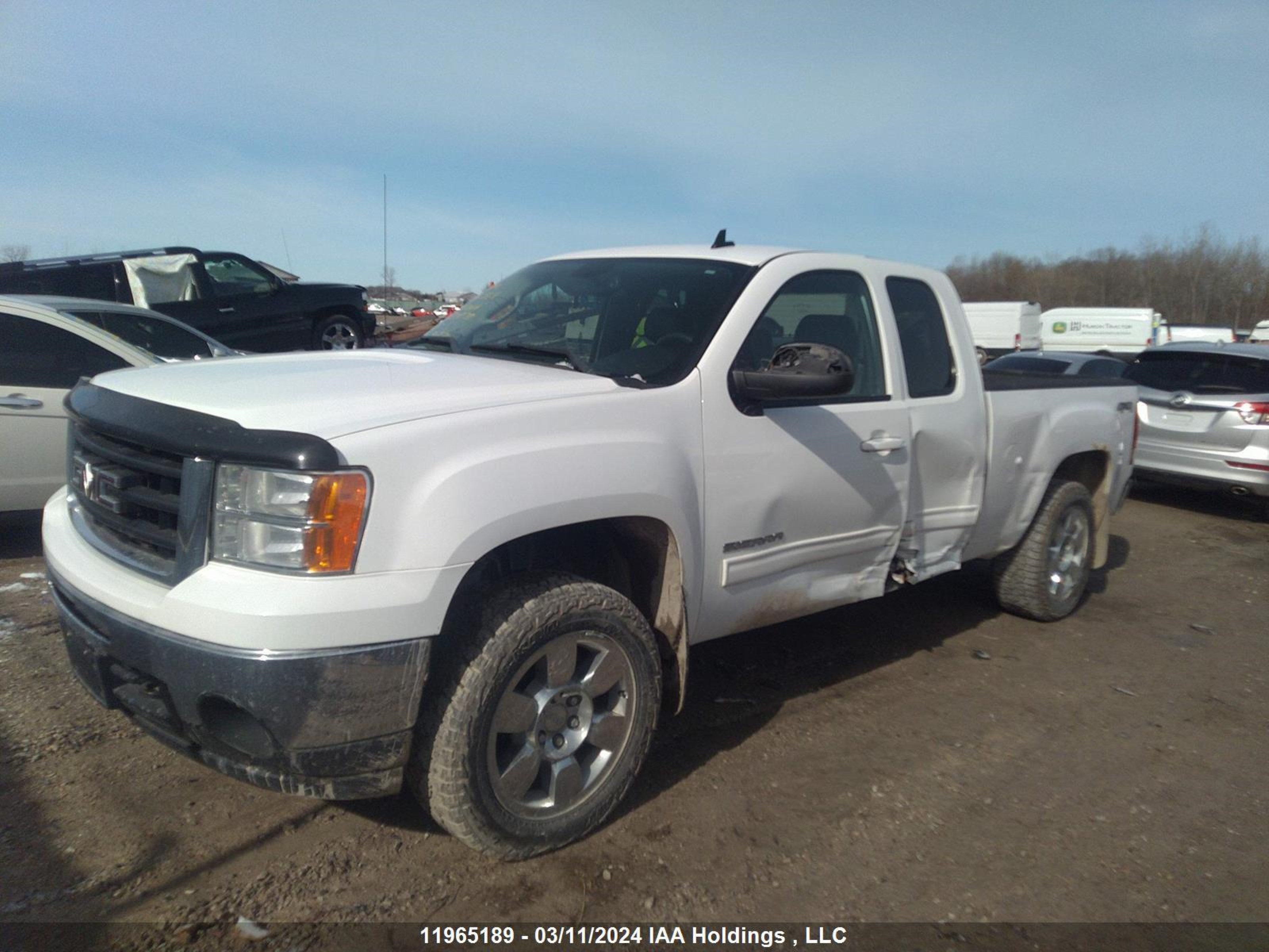 Photo 1 VIN: 1GTR2WE35BZ164270 - GMC SIERRA 