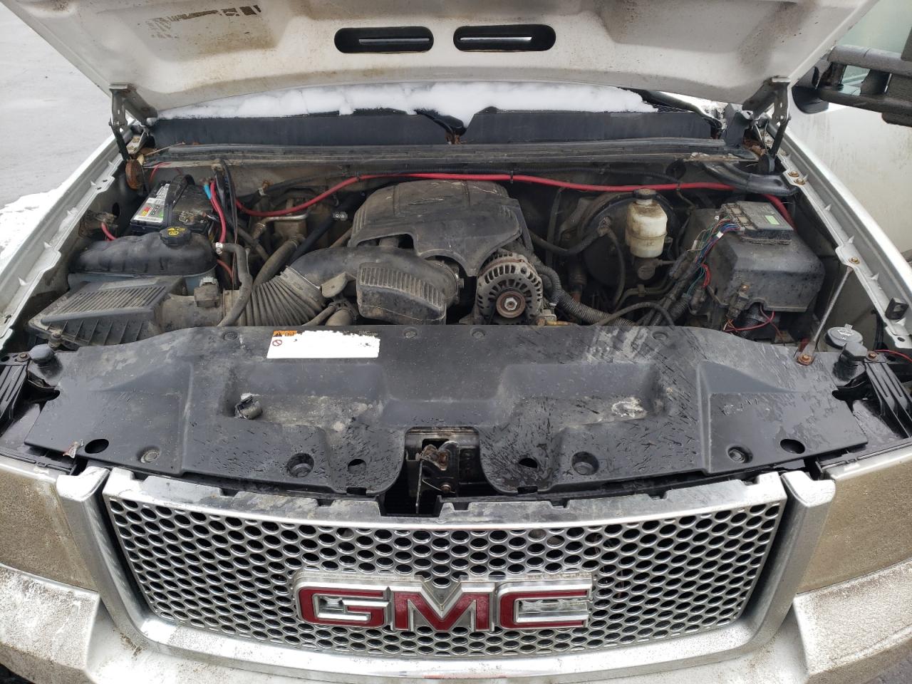 Photo 10 VIN: 1GTR2WE36BZ300471 - GMC SIERRA 