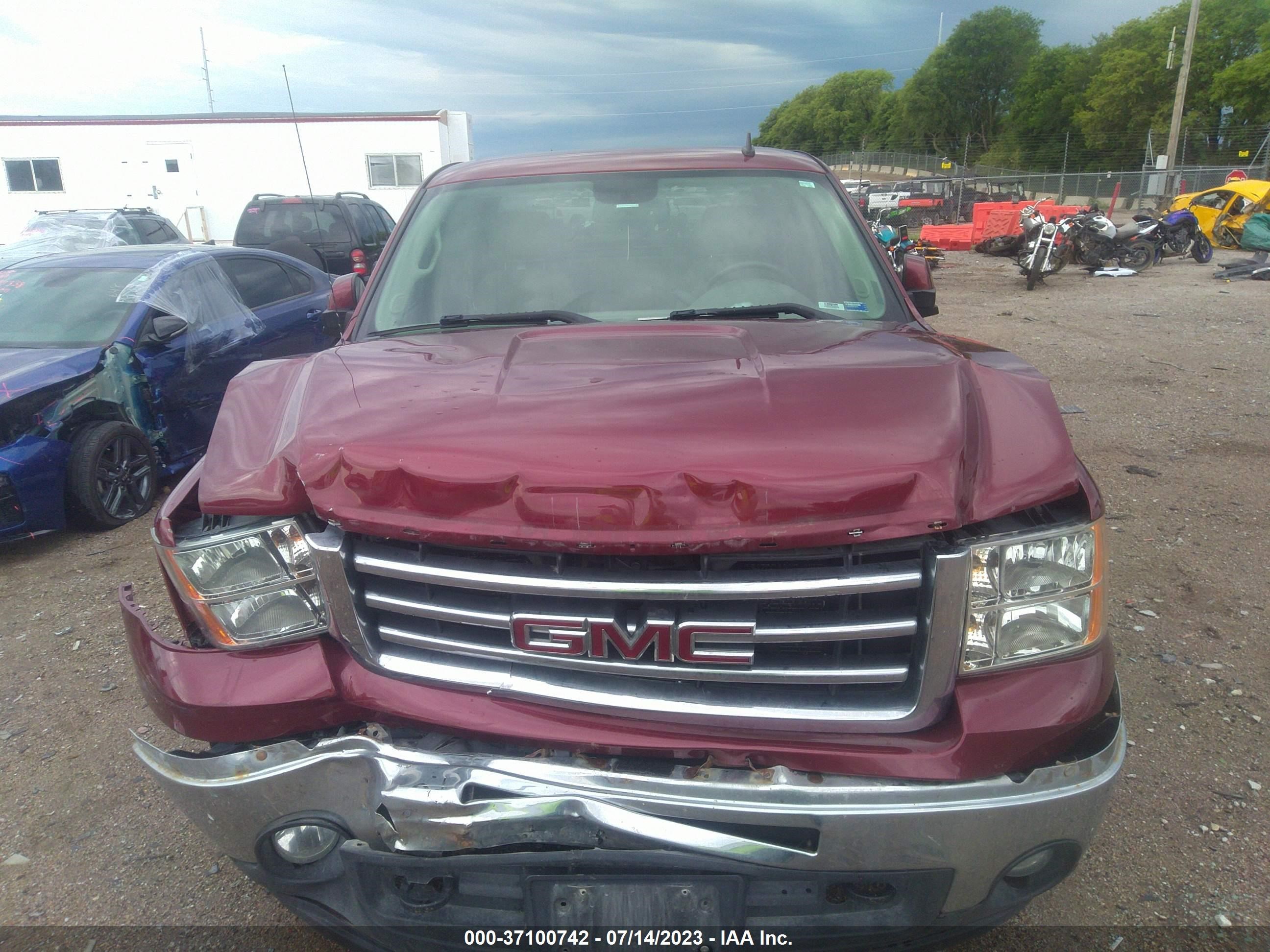 Photo 11 VIN: 1GTR2WE76DZ316174 - GMC SIERRA 