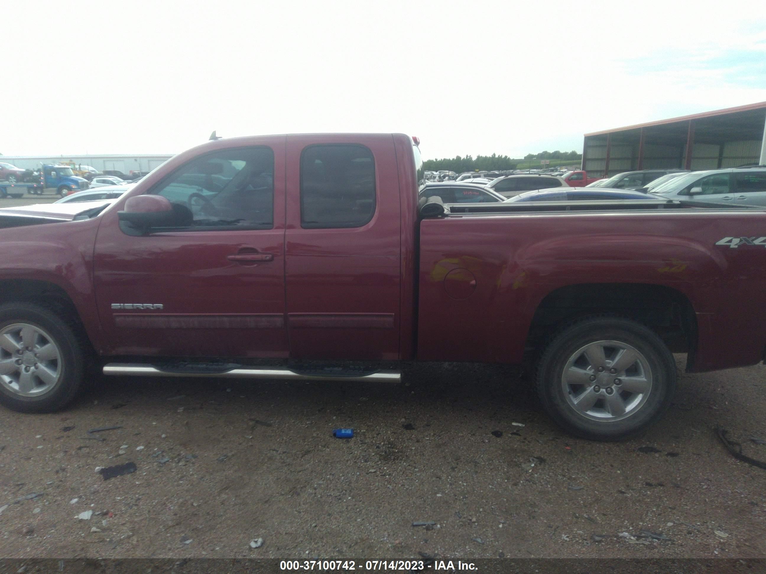 Photo 13 VIN: 1GTR2WE76DZ316174 - GMC SIERRA 