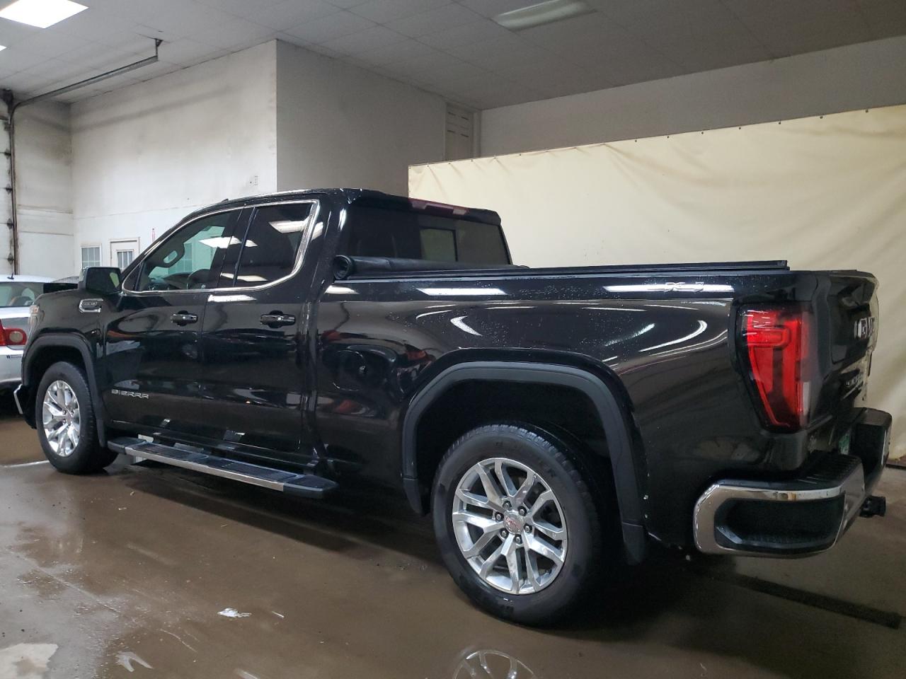 Photo 1 VIN: 1GTR9BED2NZ105999 - GMC SIERRA 