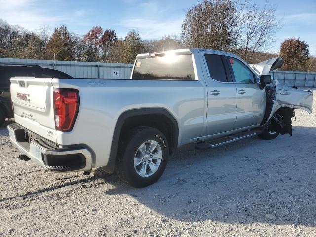 Photo 2 VIN: 1GTR9BED5NZ113756 - GMC SIERRA LIM 