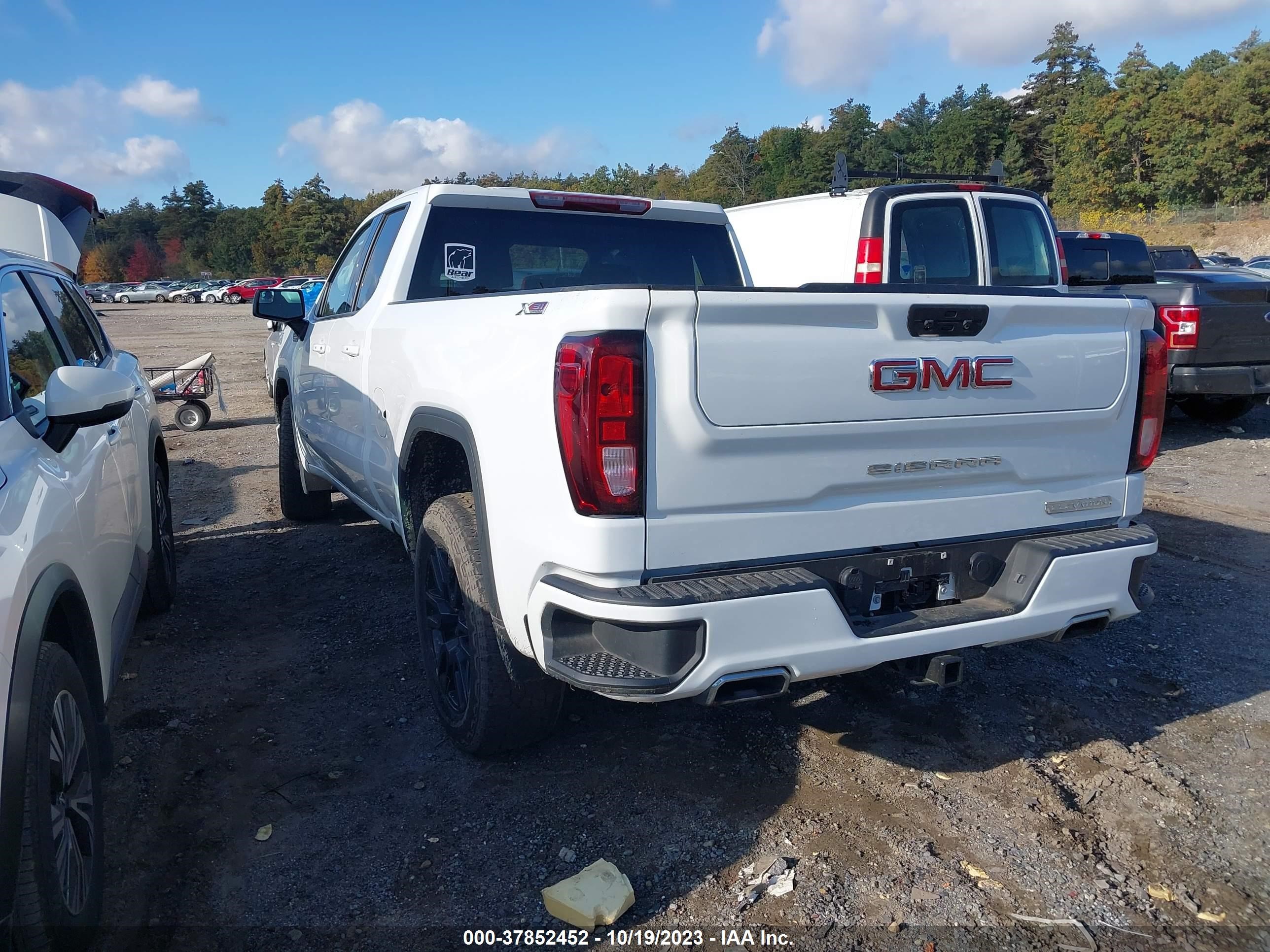 Photo 3 VIN: 1GTR9CED9MZ385361 - GMC SIERRA 