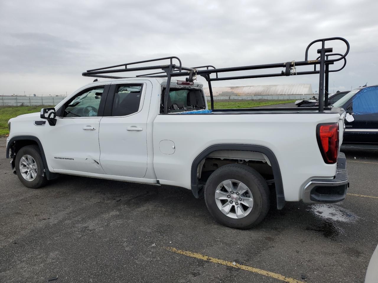 Photo 1 VIN: 1GTRHBEK4NZ589353 - GMC SIERRA 