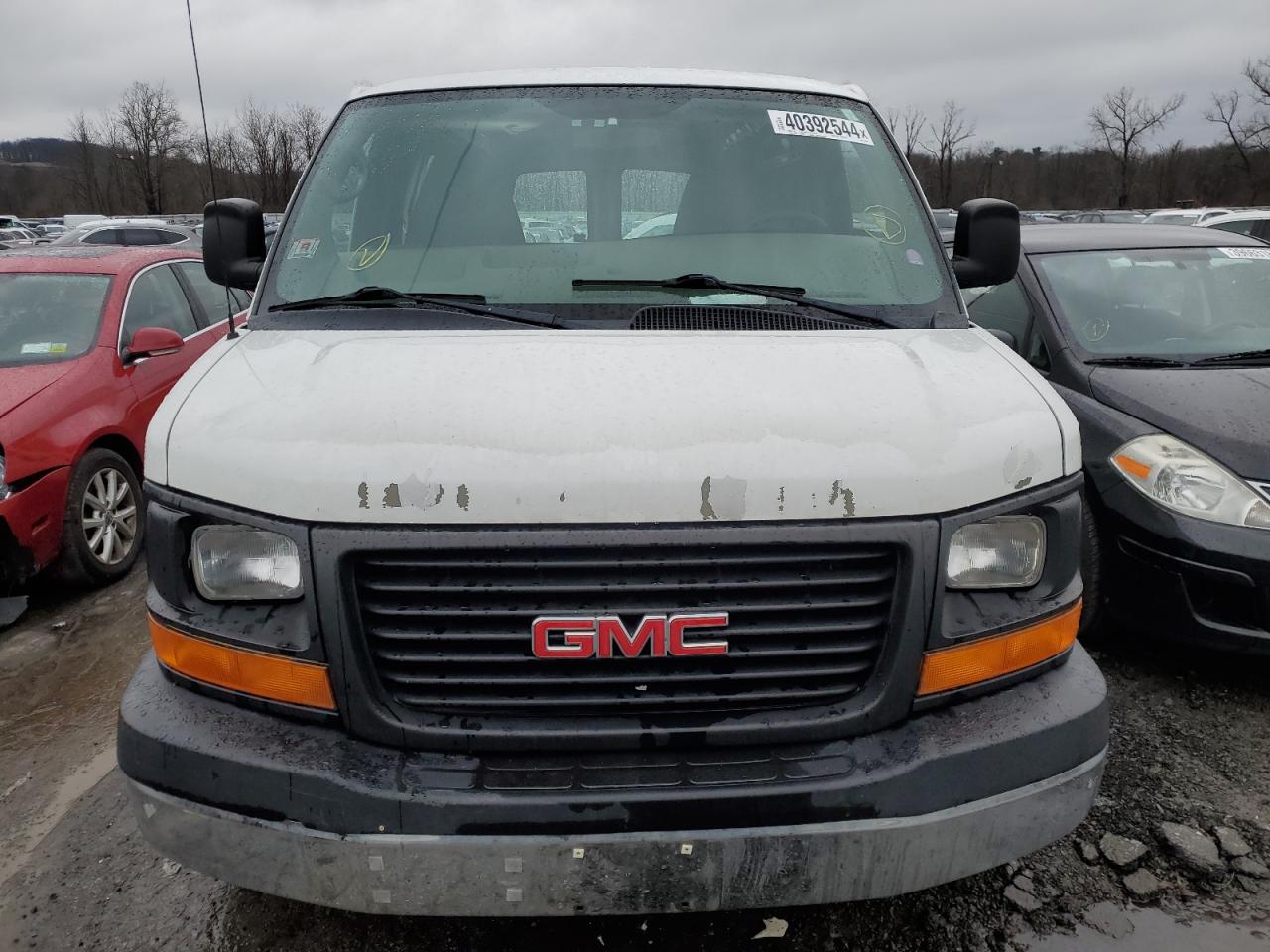 Photo 4 VIN: 1GTS7AF48B1125703 - GMC SAVANA 