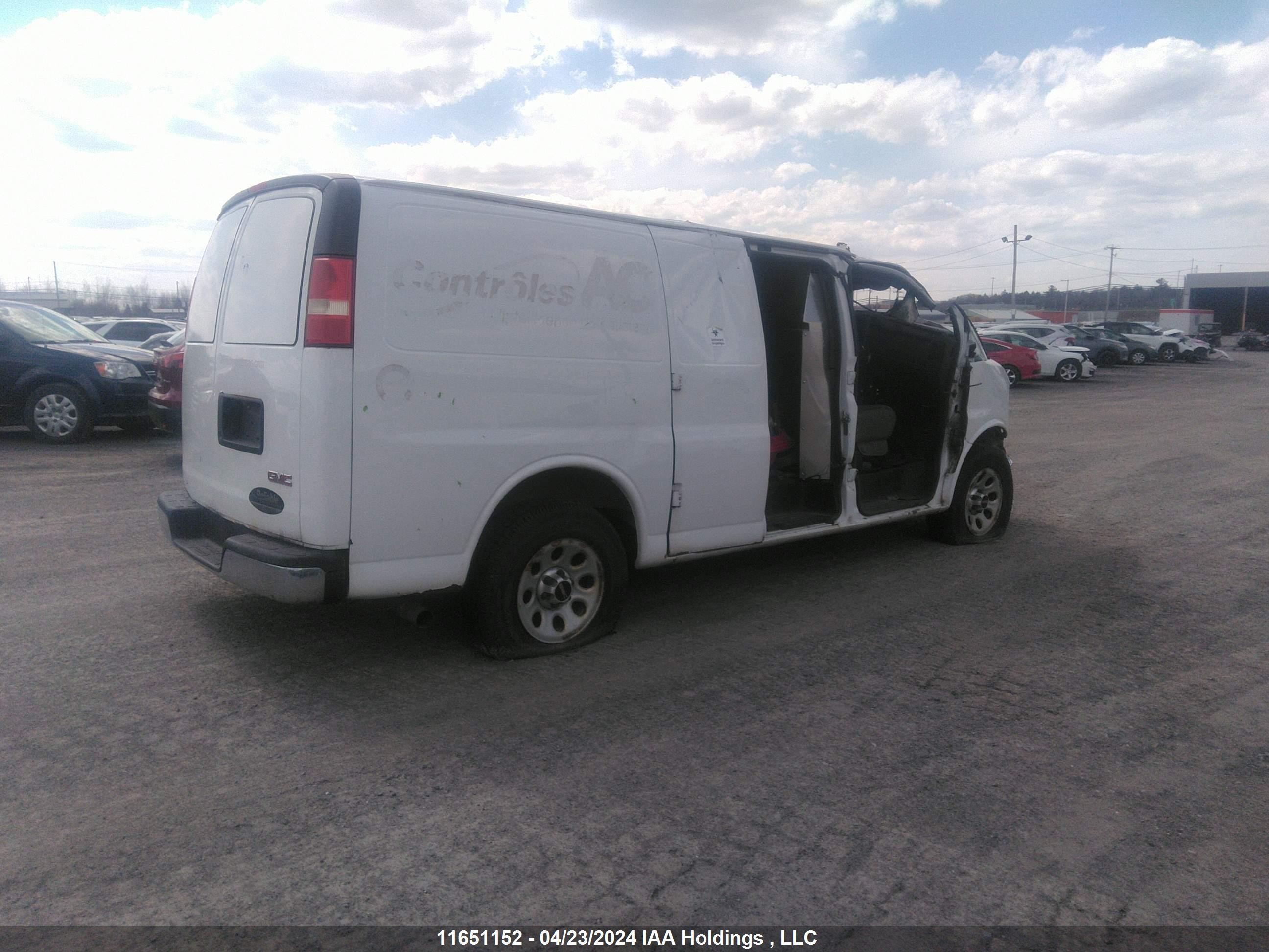 Photo 3 VIN: 1GTS7AFX7E1150476 - GMC SAVANA 