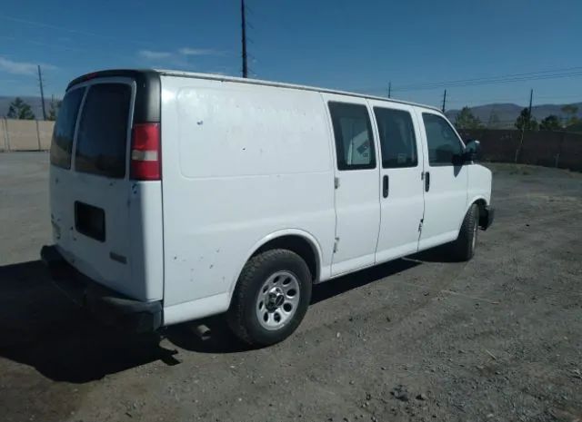 Photo 3 VIN: 1GTS8AF4XB1144766 - GMC SAVANA 1500 