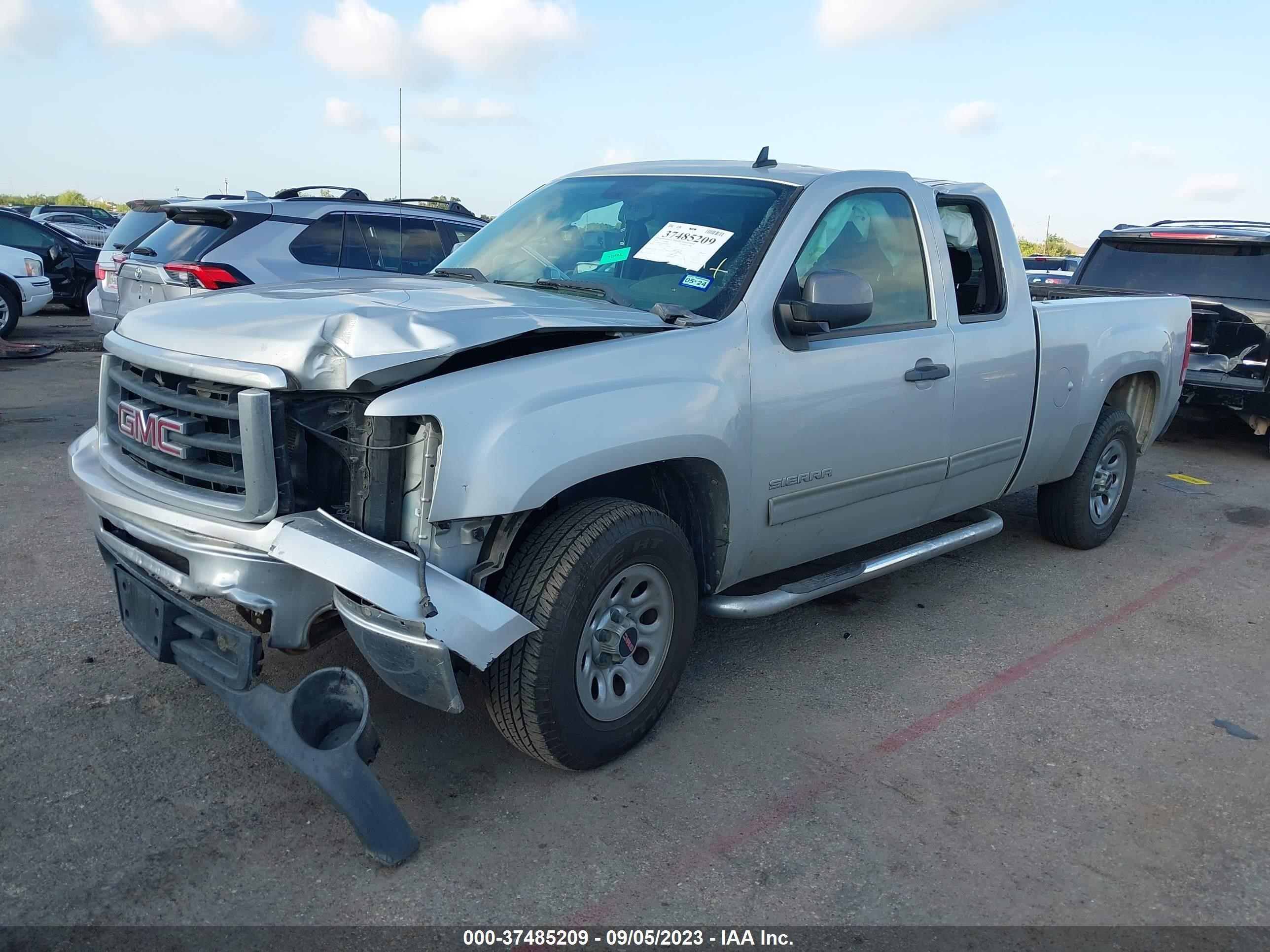 Photo 1 VIN: 1GTSCUEA2AZ250880 - GMC SIERRA 