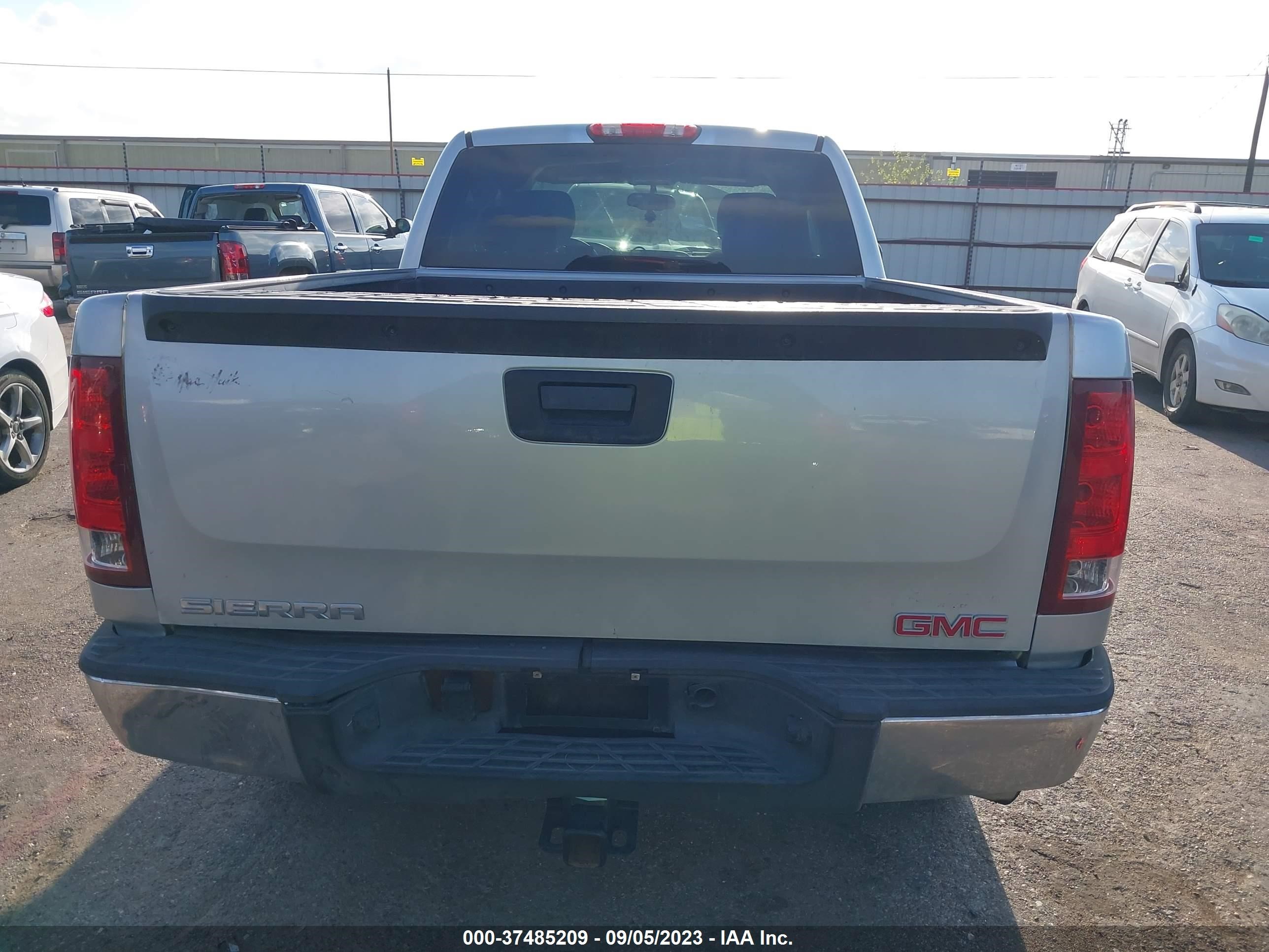 Photo 15 VIN: 1GTSCUEA2AZ250880 - GMC SIERRA 