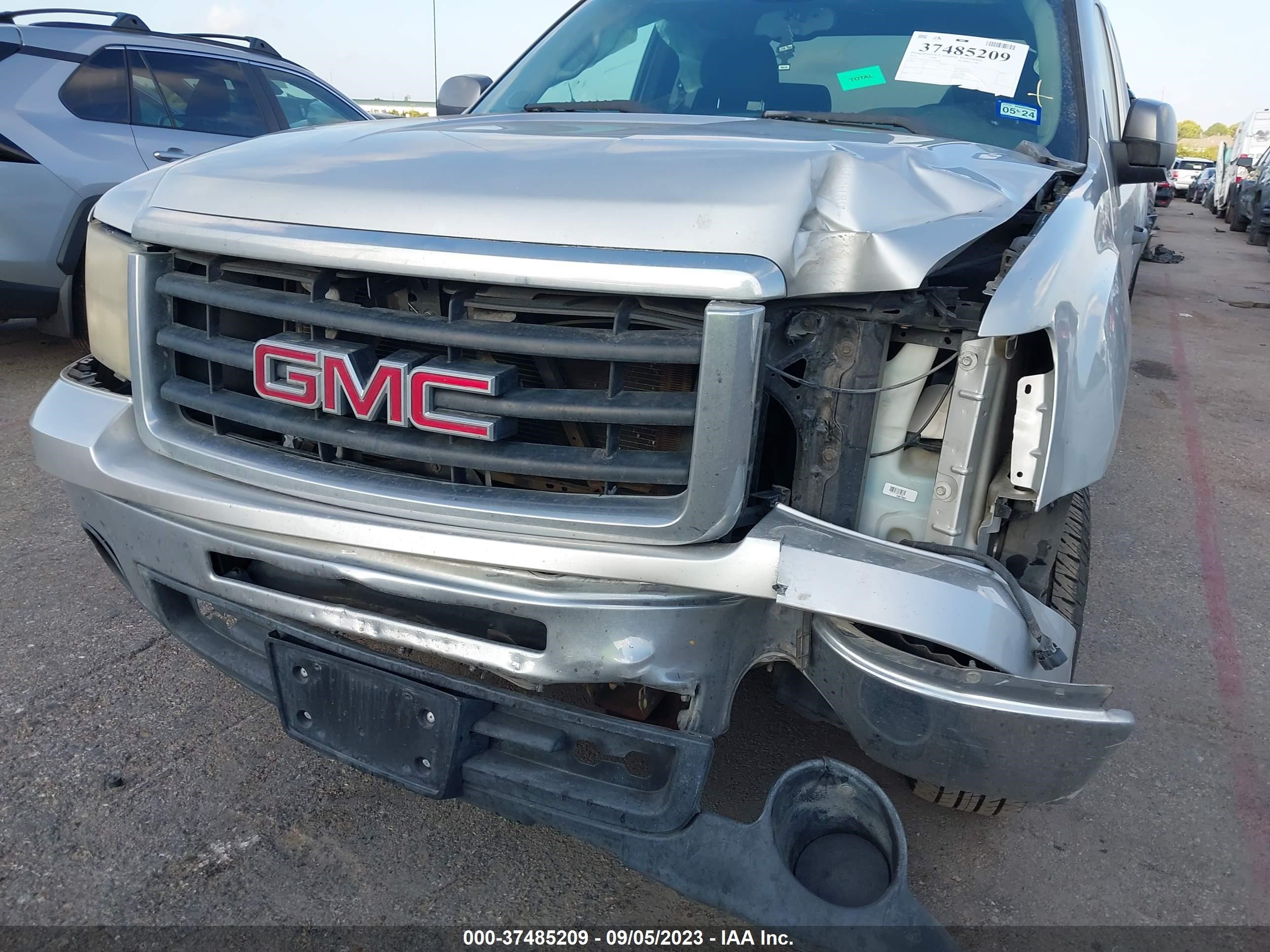 Photo 5 VIN: 1GTSCUEA2AZ250880 - GMC SIERRA 