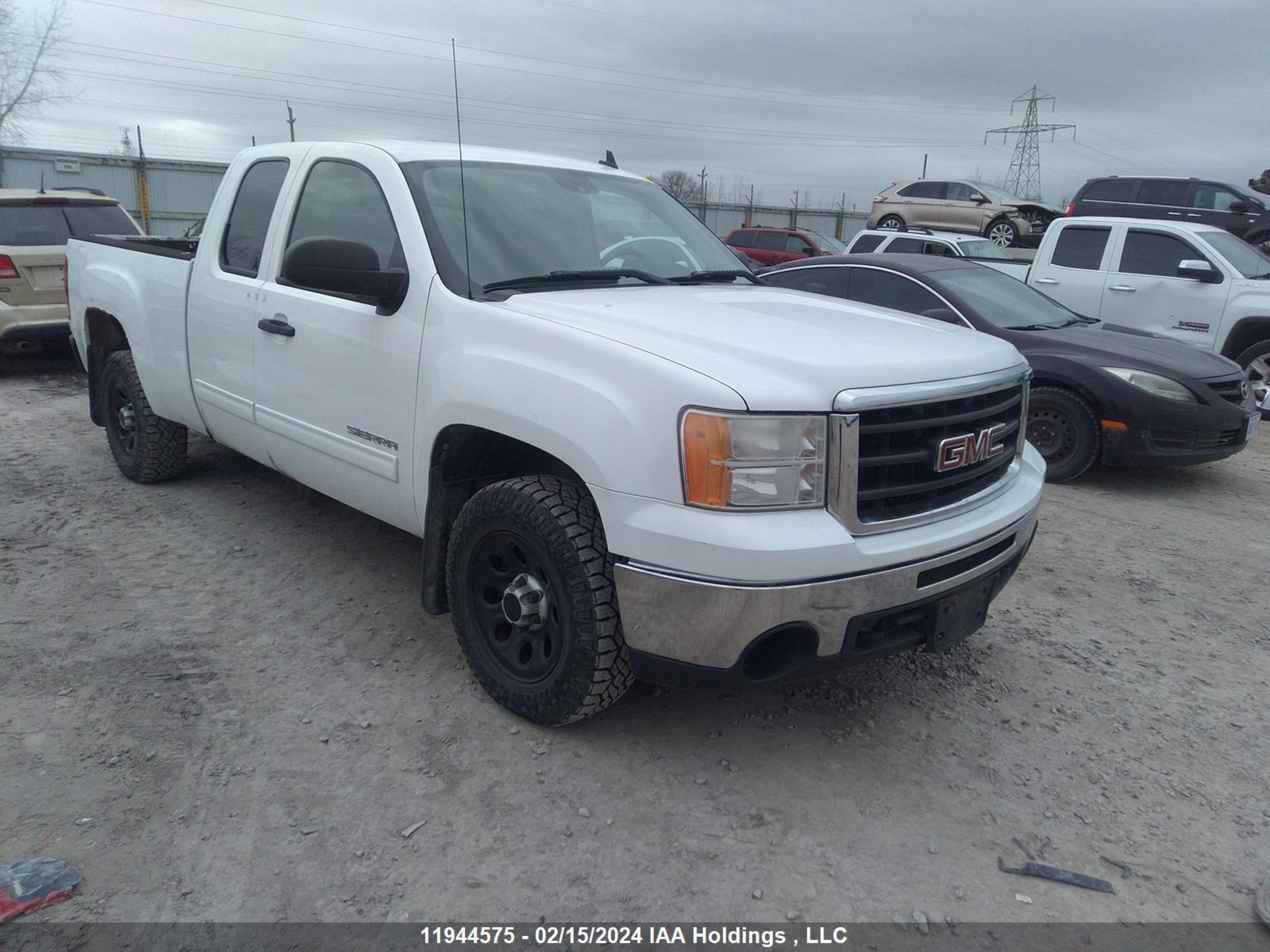 Photo 0 VIN: 1GTSCVE01AZ215342 - GMC SIERRA 