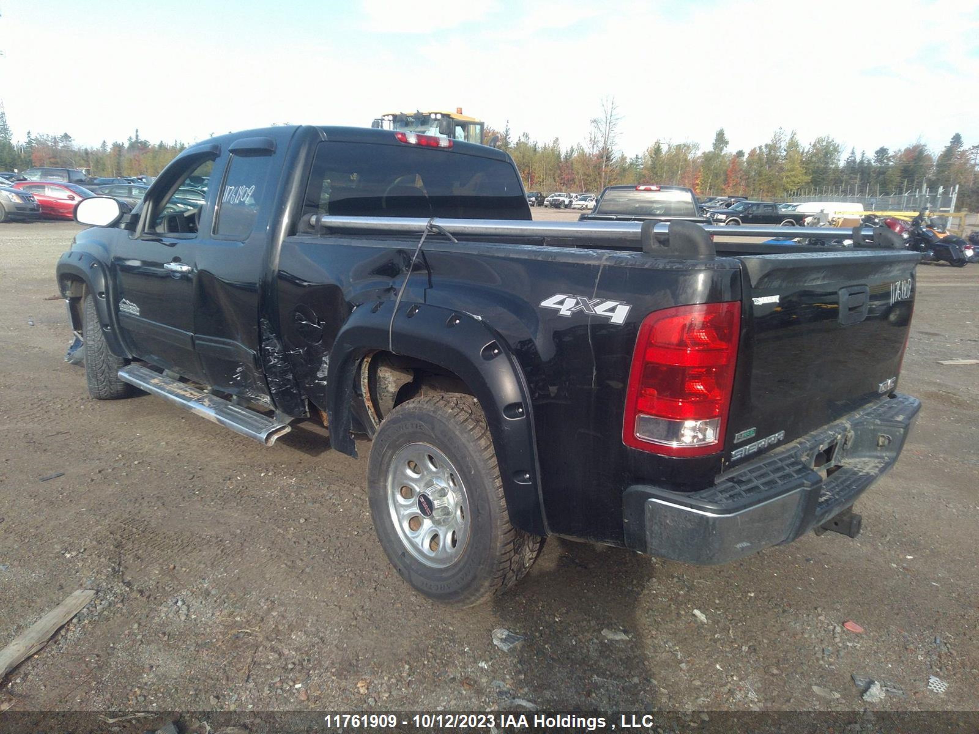 Photo 2 VIN: 1GTSKUEA7AZ125750 - GMC SIERRA 