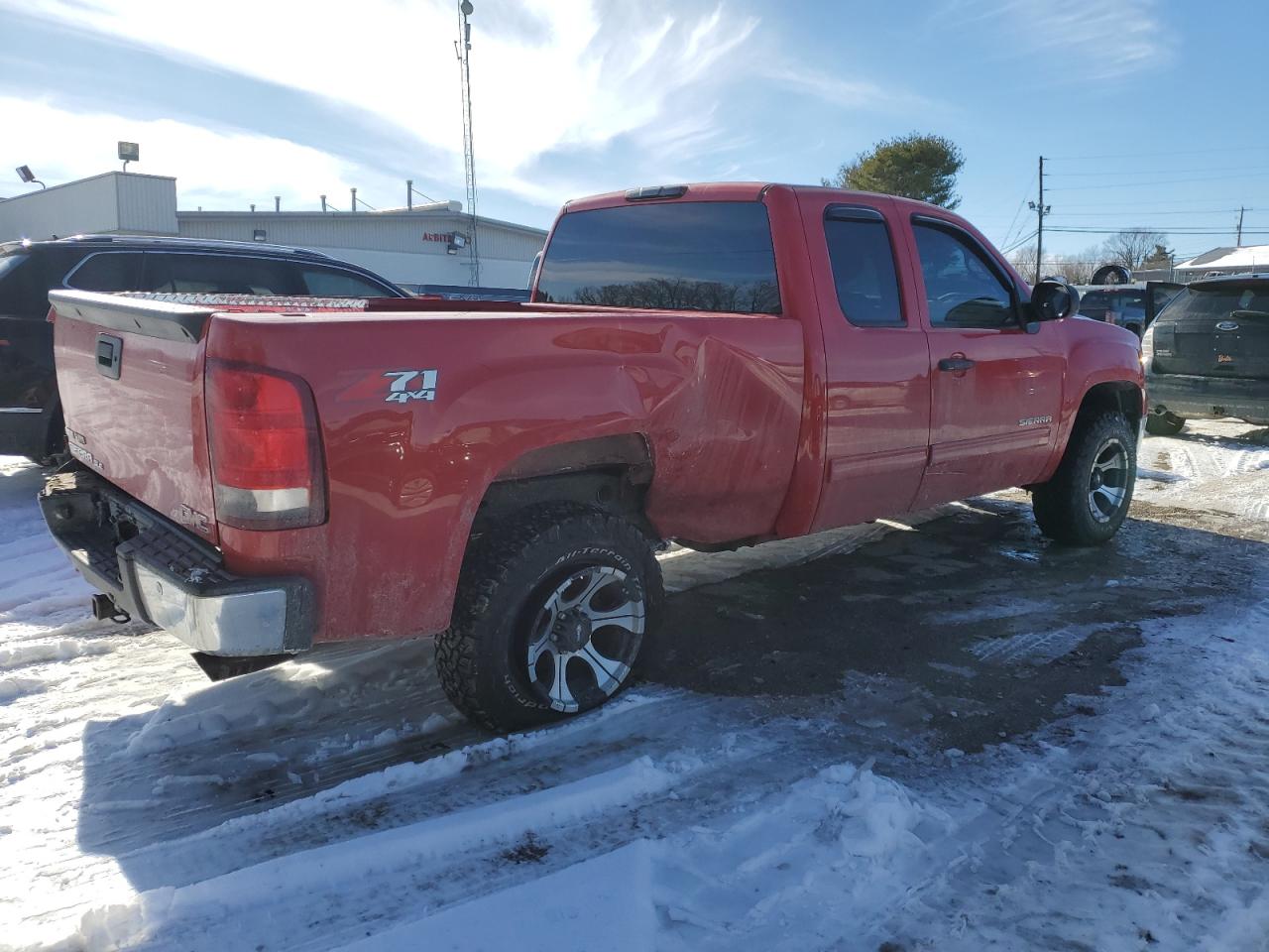 Photo 2 VIN: 1GTSKVE2XAZ107645 - GMC SIERRA 