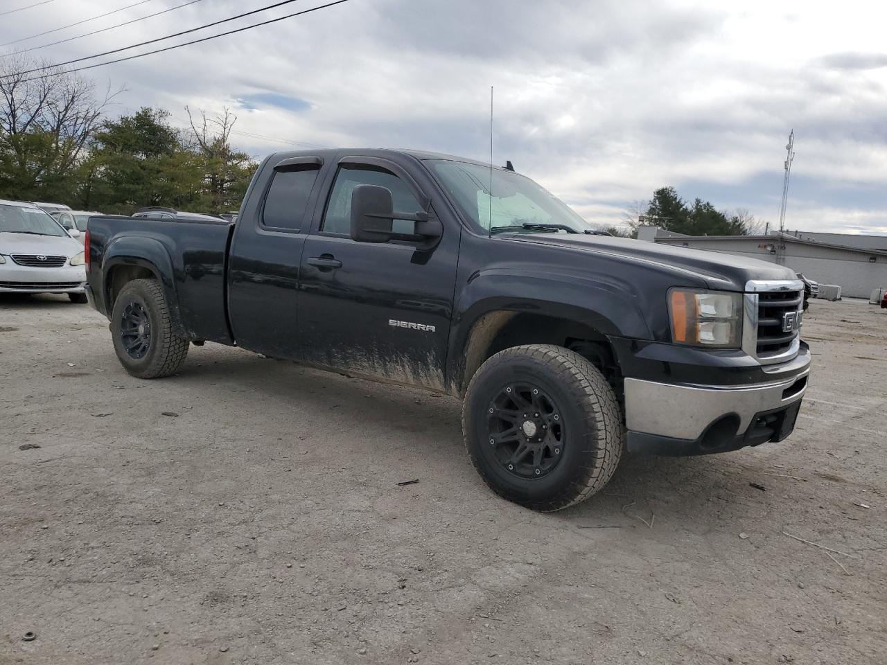 Photo 3 VIN: 1GTSKVE31AZ274811 - GMC SIERRA 