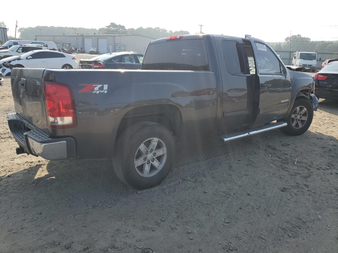 Photo 2 VIN: 1GTSKVE35AZ114267 - GMC SIERRA 