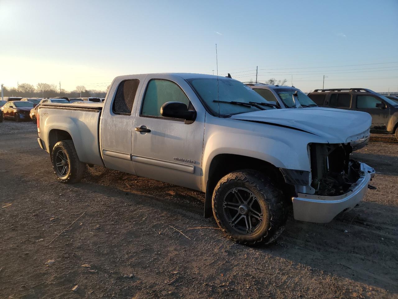 Photo 3 VIN: 1GTSKVE38AZ237500 - GMC SIERRA 