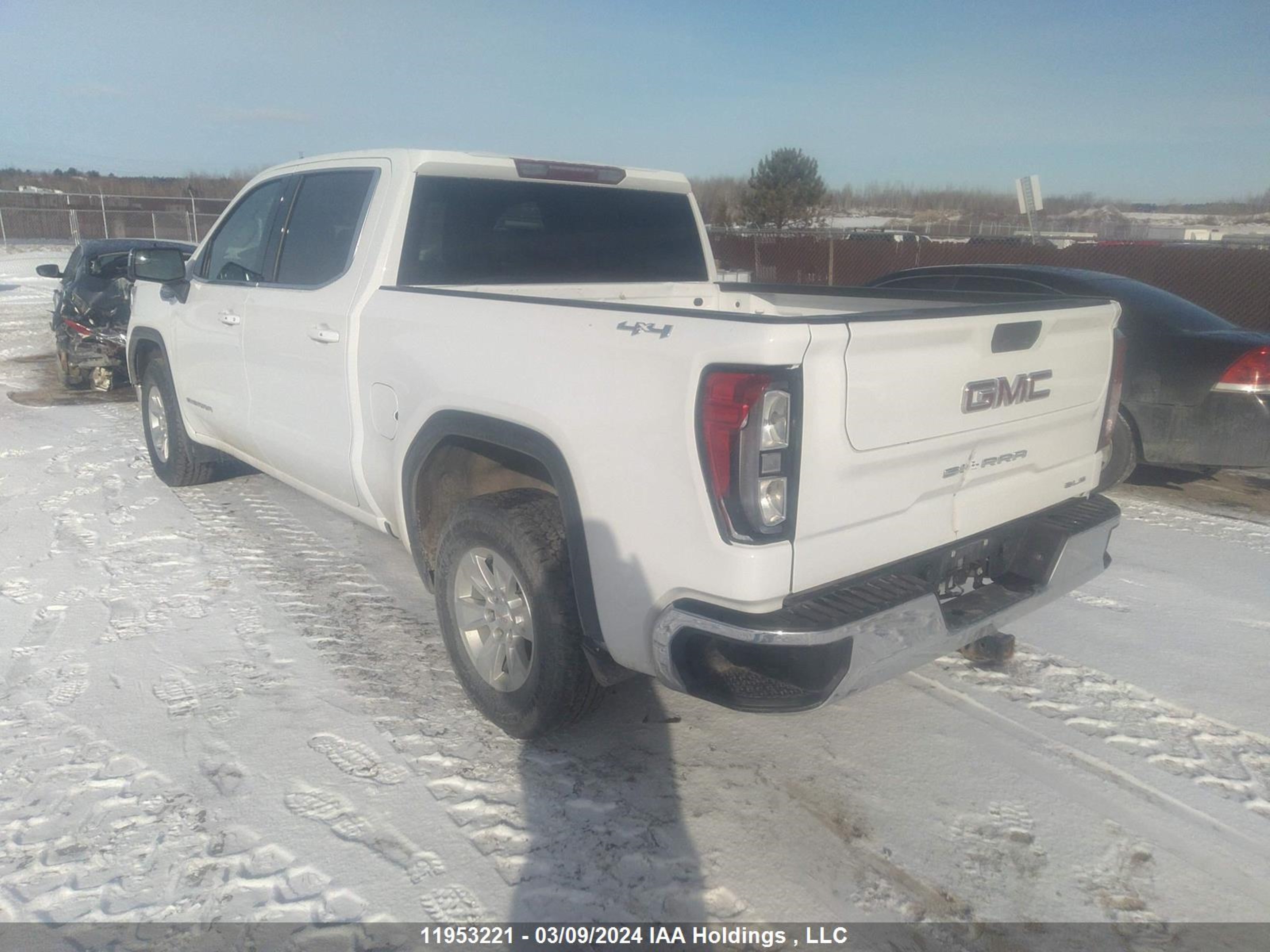 Photo 2 VIN: 1GTU9BED4NZ174087 - GMC NULL 