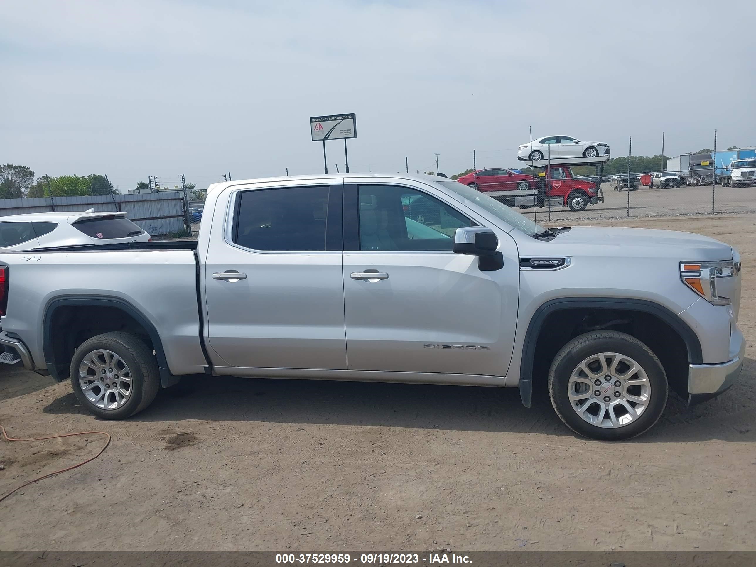 Photo 12 VIN: 1GTU9BED6KZ422982 - GMC SIERRA 