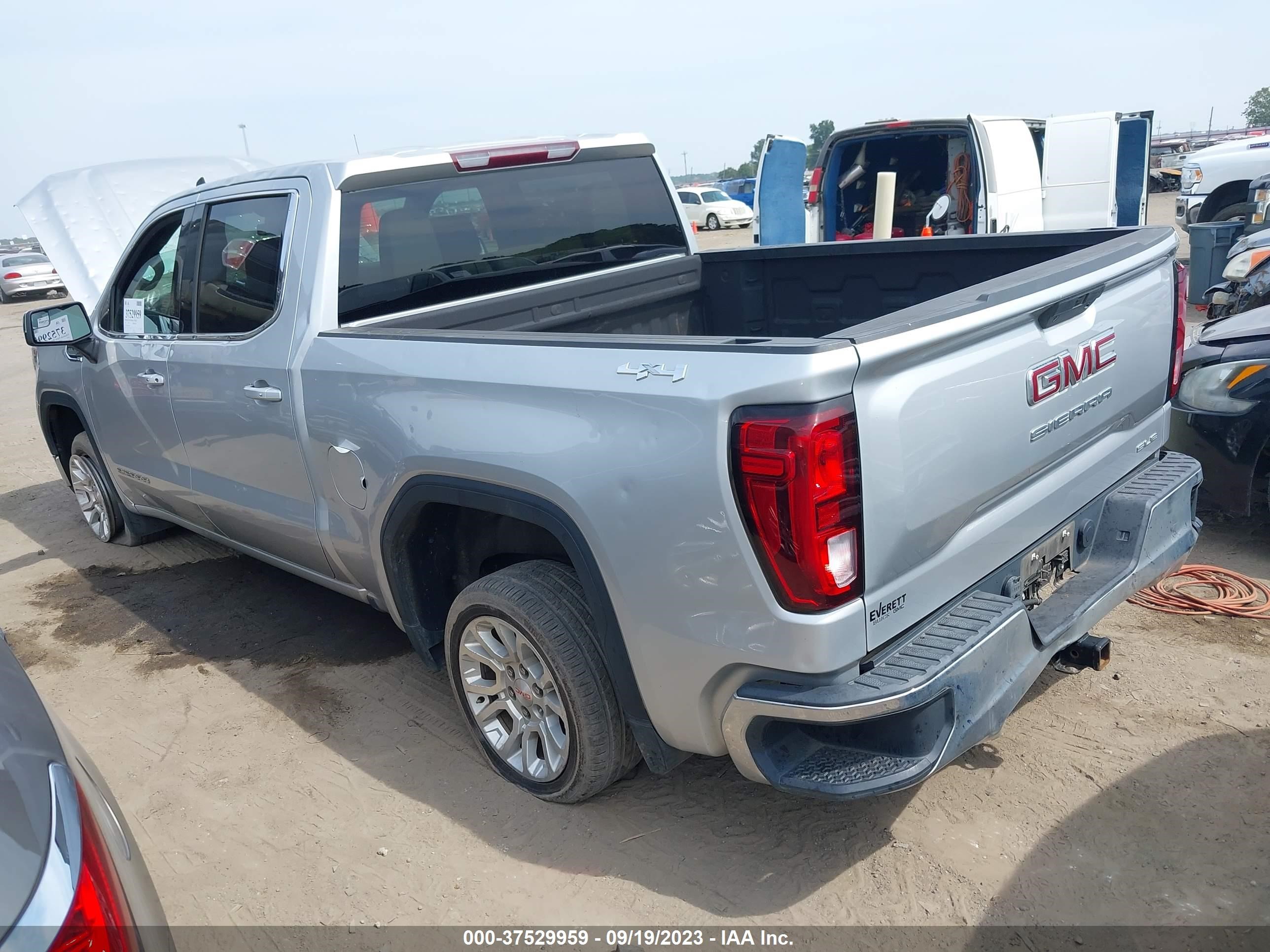 Photo 2 VIN: 1GTU9BED6KZ422982 - GMC SIERRA 