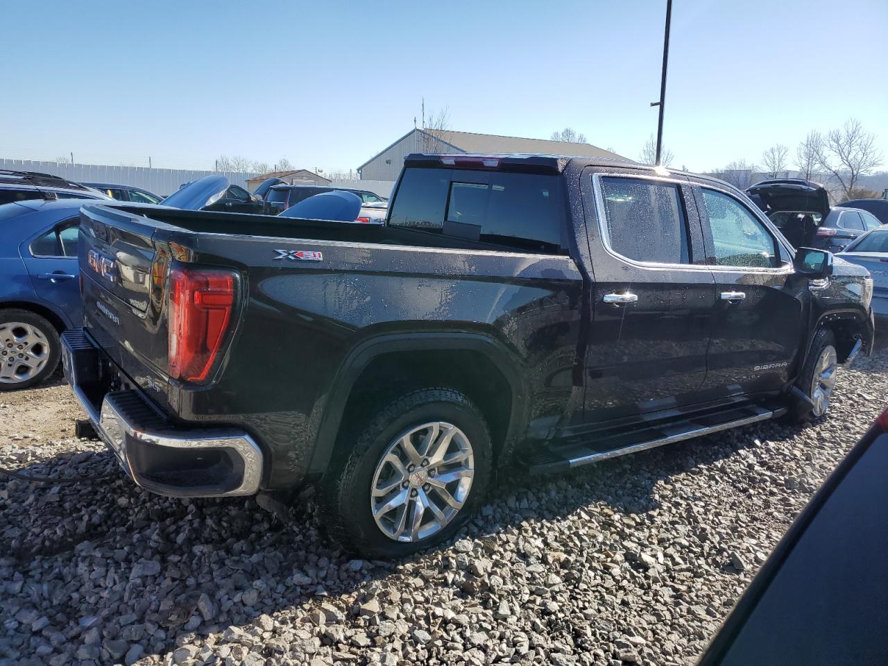 Photo 2 VIN: 1GTU9DED2KZ369015 - GMC SIERRA 