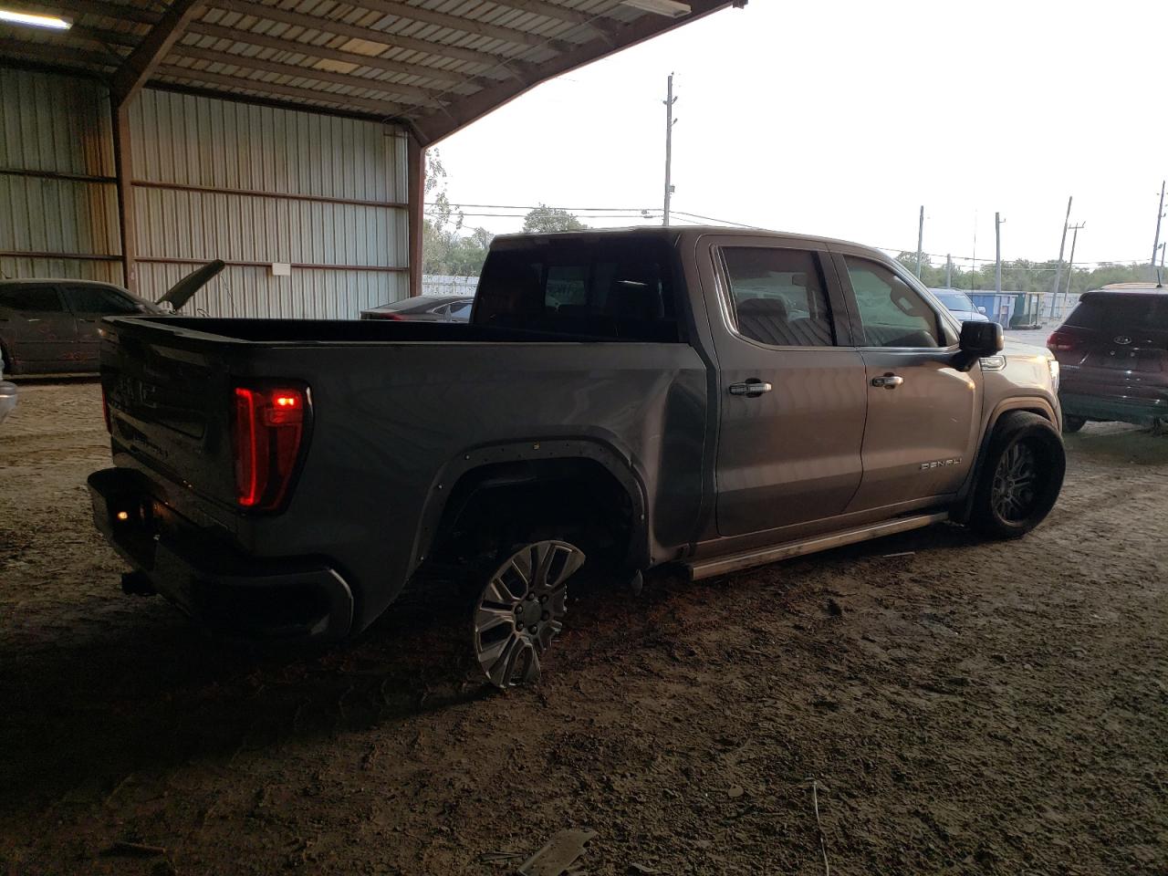 Photo 2 VIN: 1GTU9FEL1NZ186776 - GMC SIERRA 